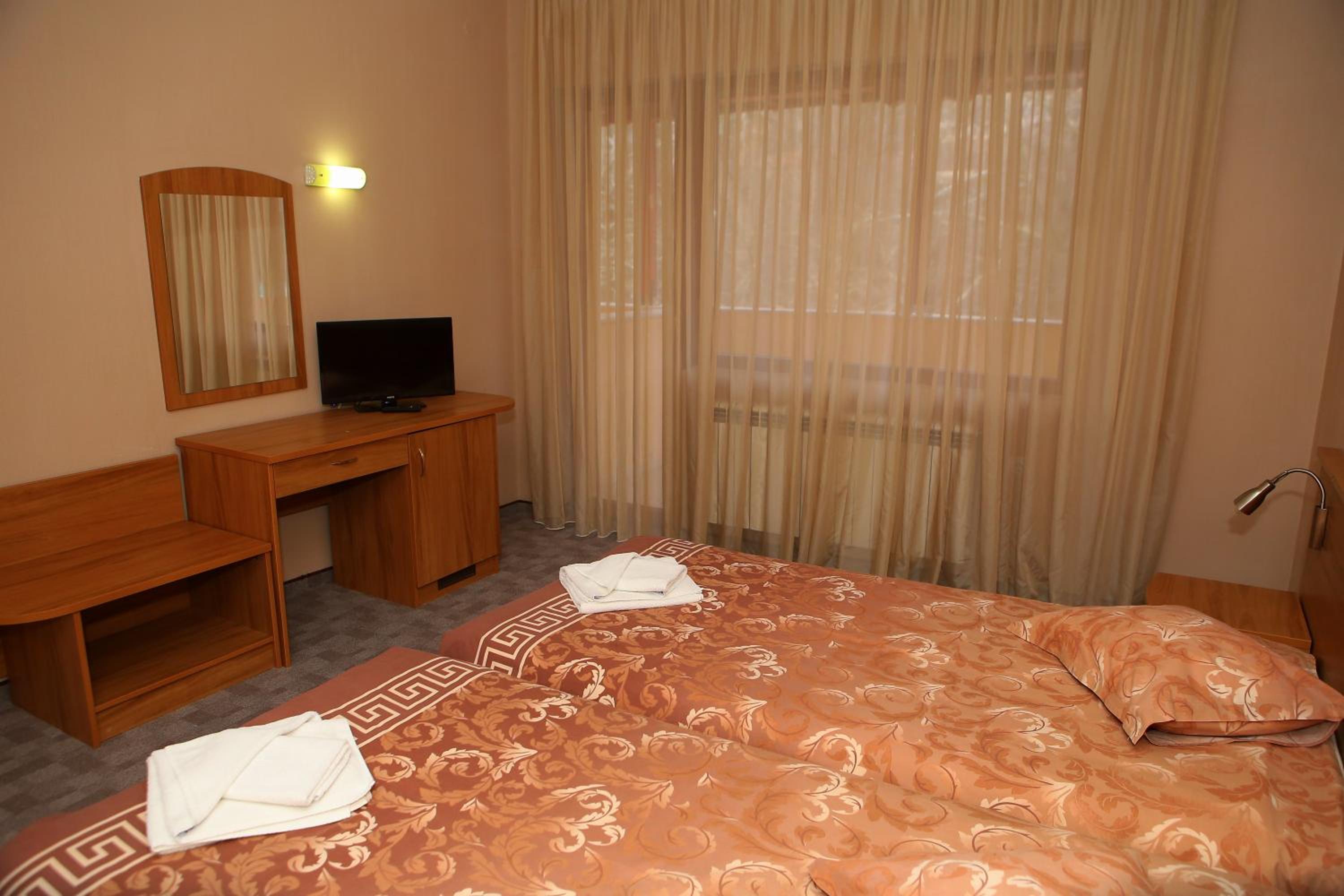 Two-Bedroom Apartment - Photo 7