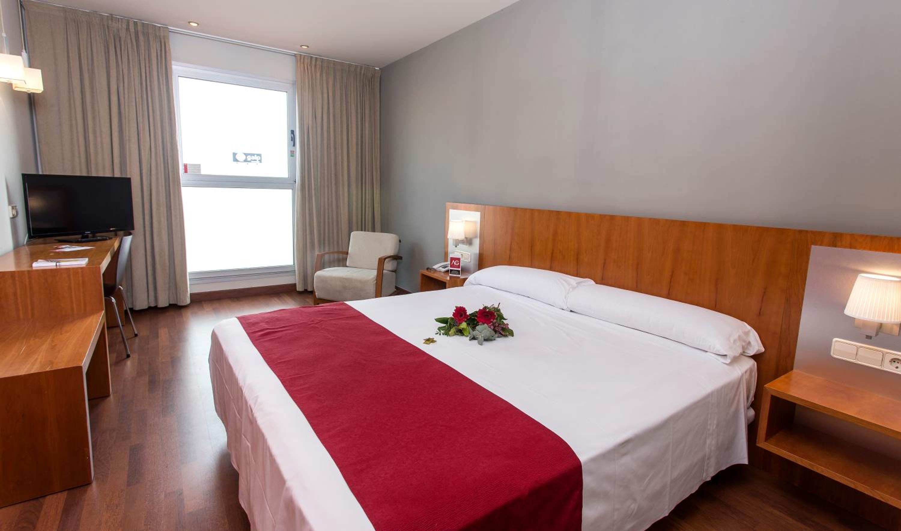 Standard Double or Twin Room - Photo 1