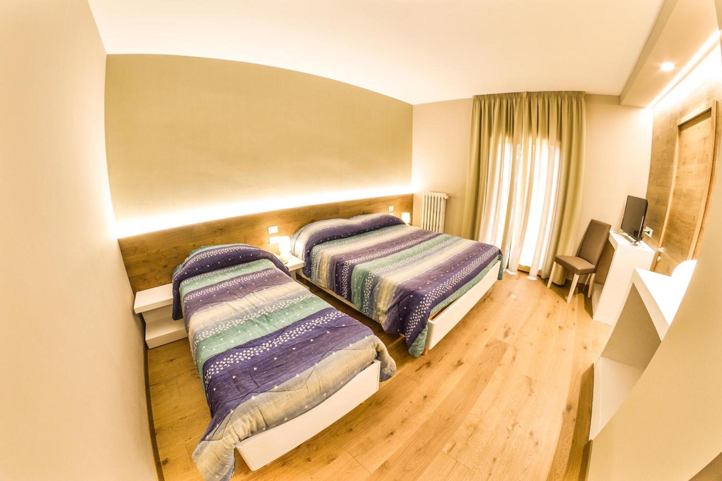 Superior Triple Room photo 2