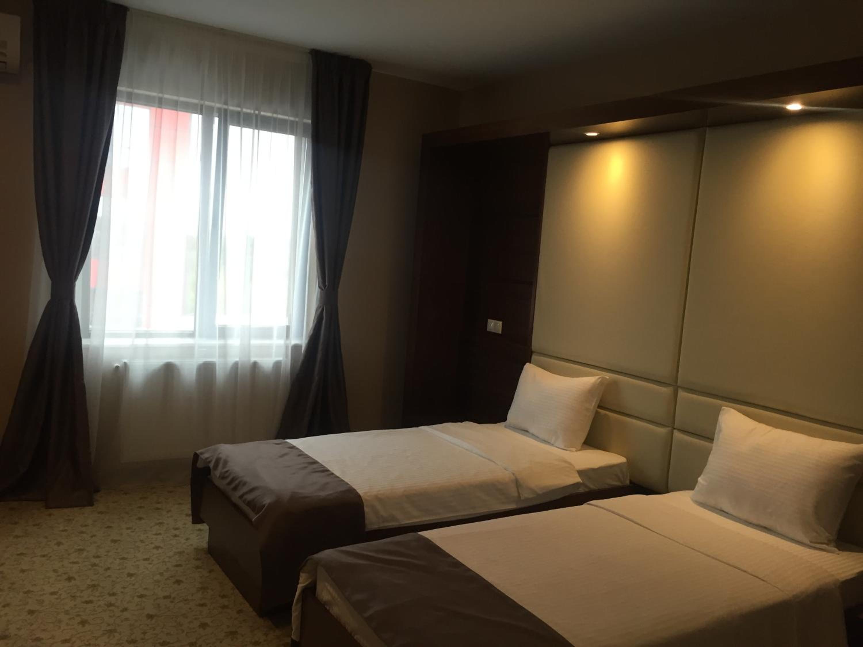 Double Room - Photo 6