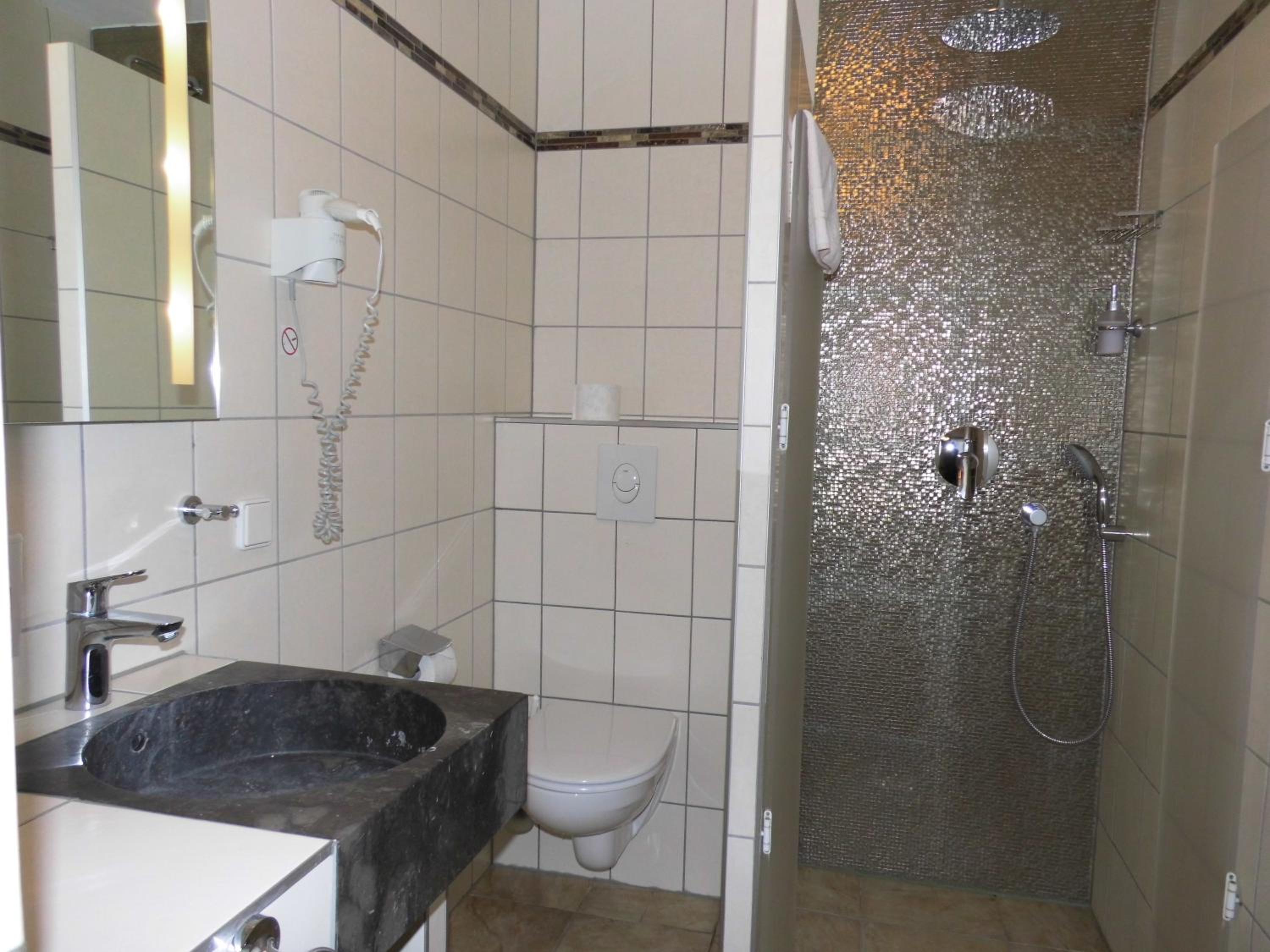 Single Room photo 3
