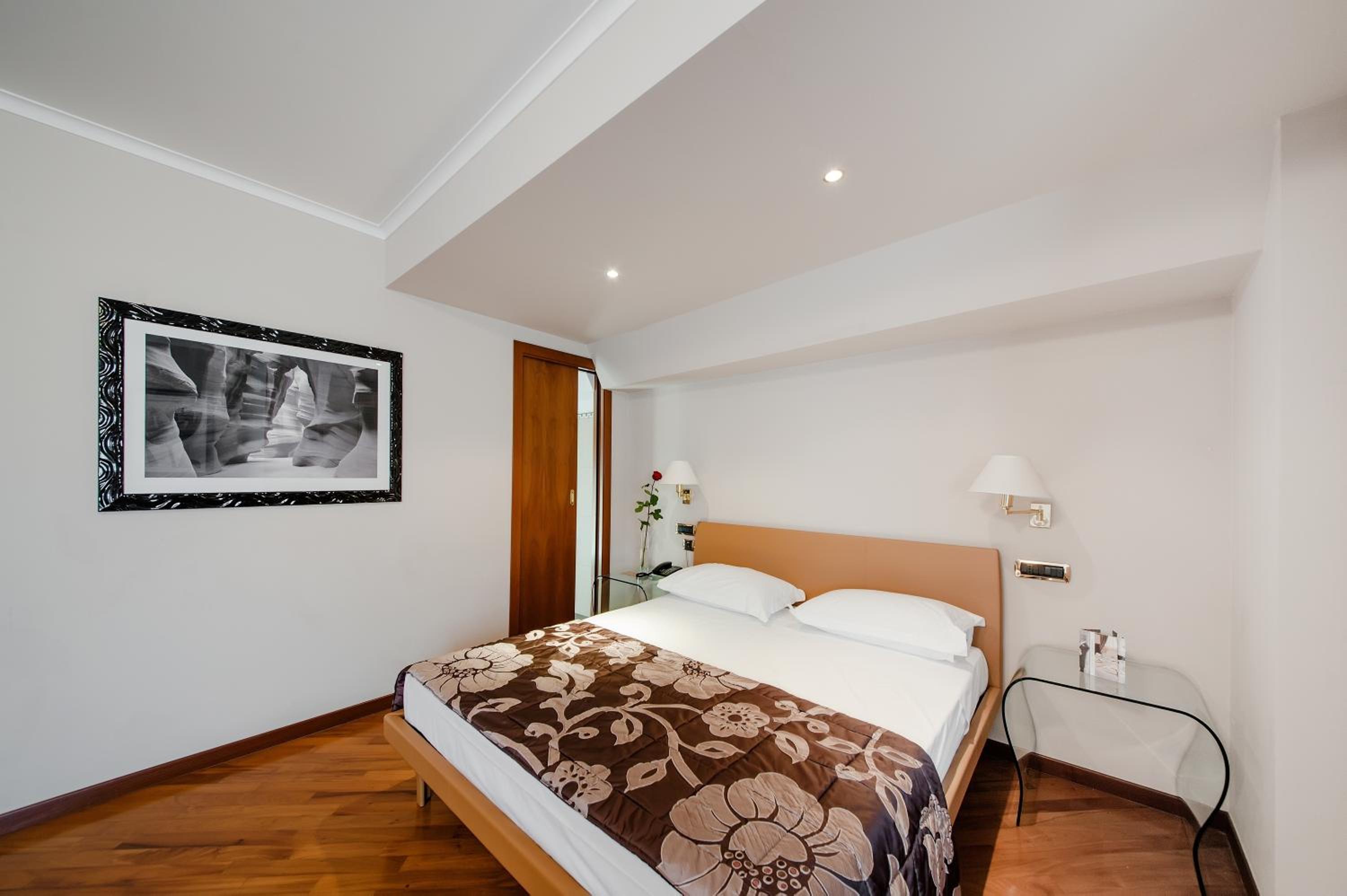 Premium Double Room - Photo 4