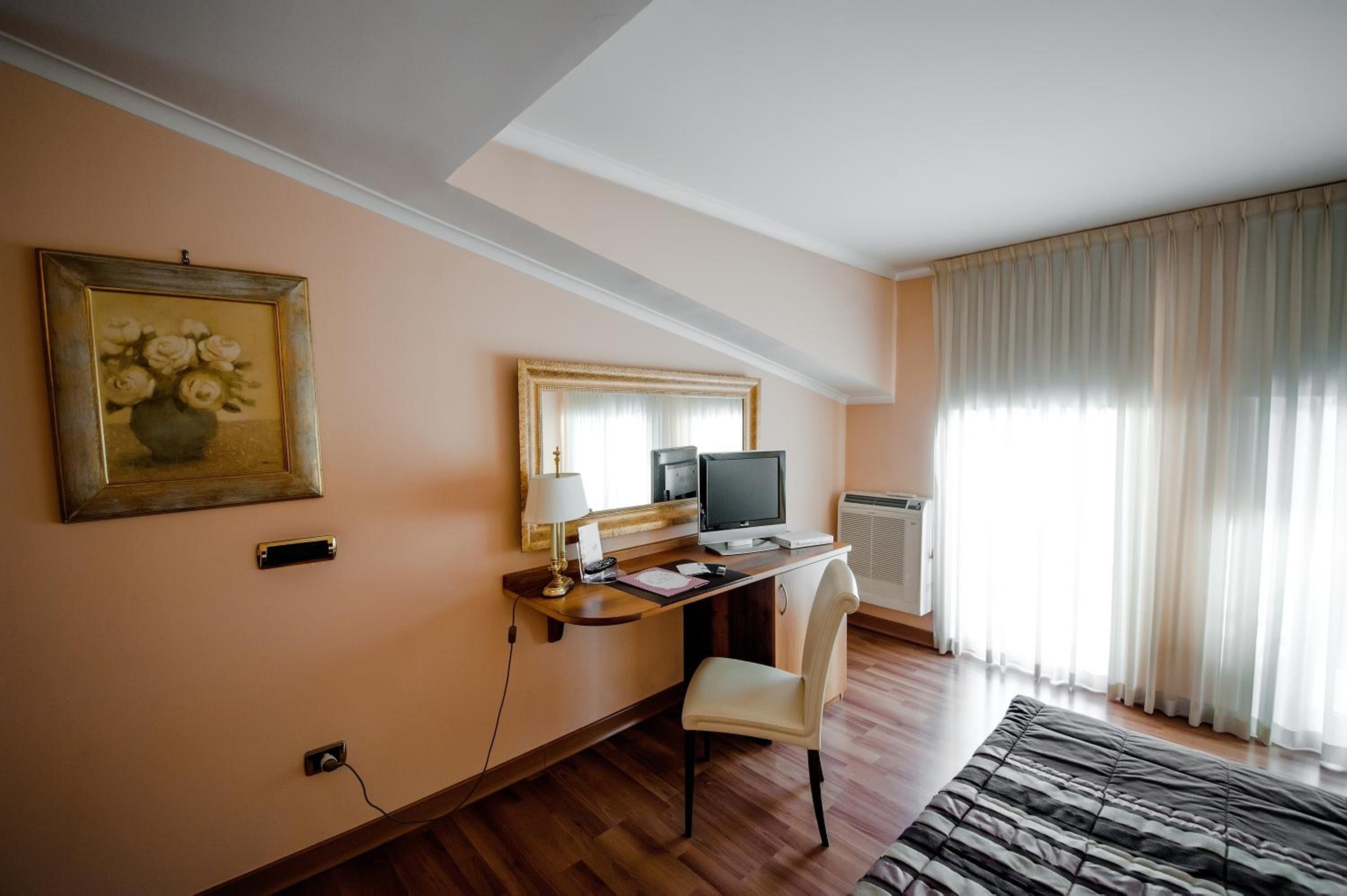 Superior Double Room - Photo 4