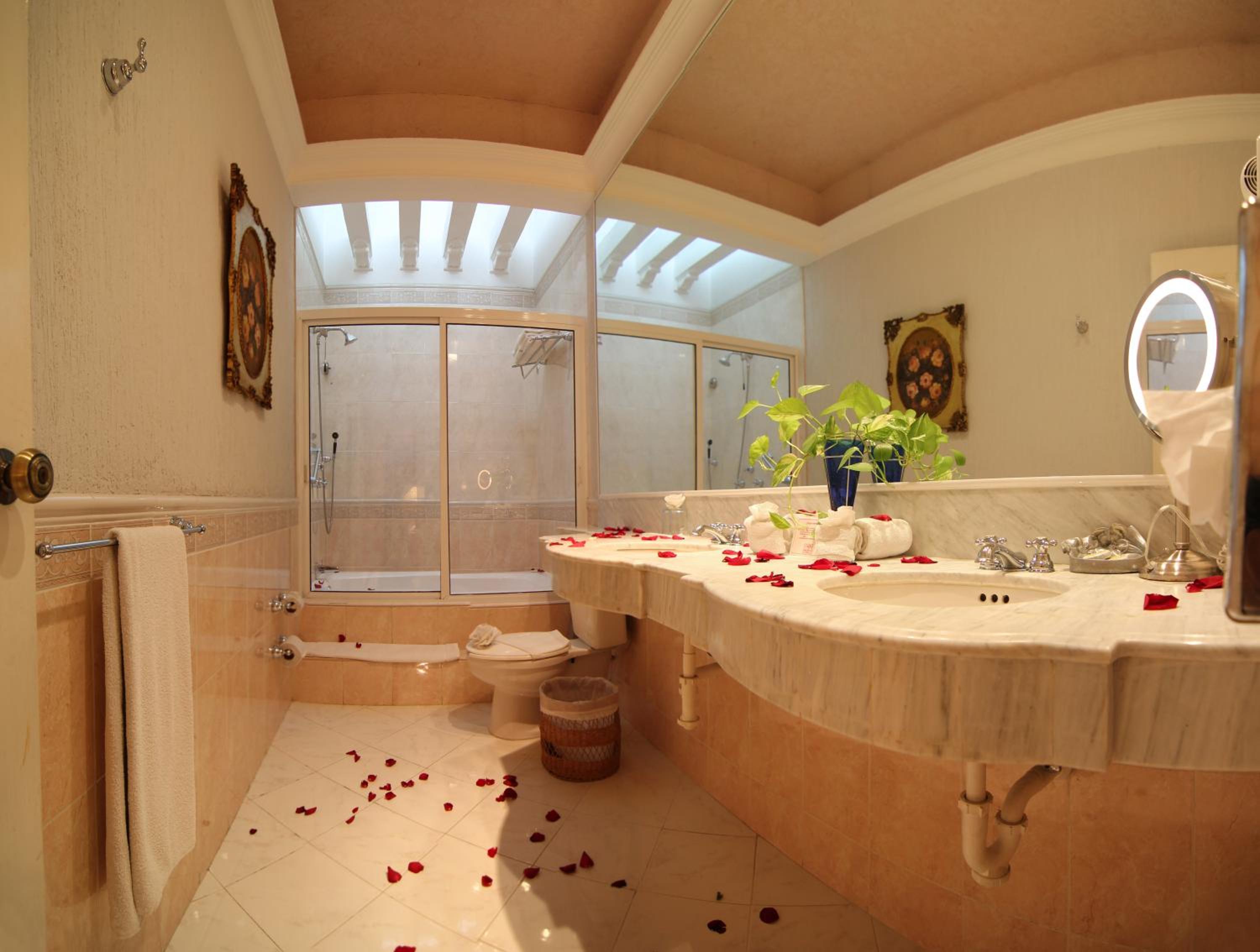 Master Suite with One King Bed & Spa Bath - Garden View - Photo 9