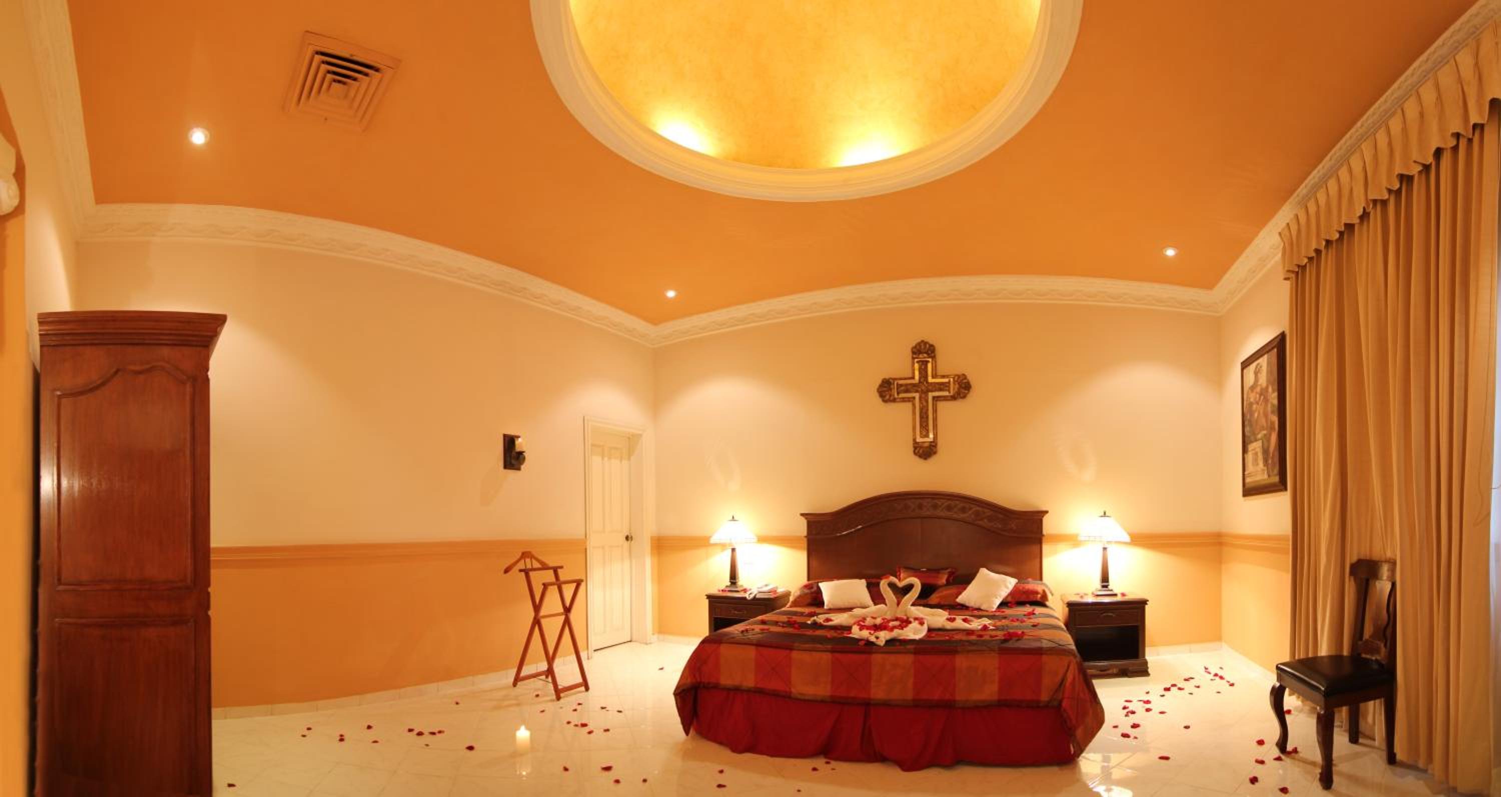 Master Suite with One King Bed & Spa Bath - Garden View - Photo 7
