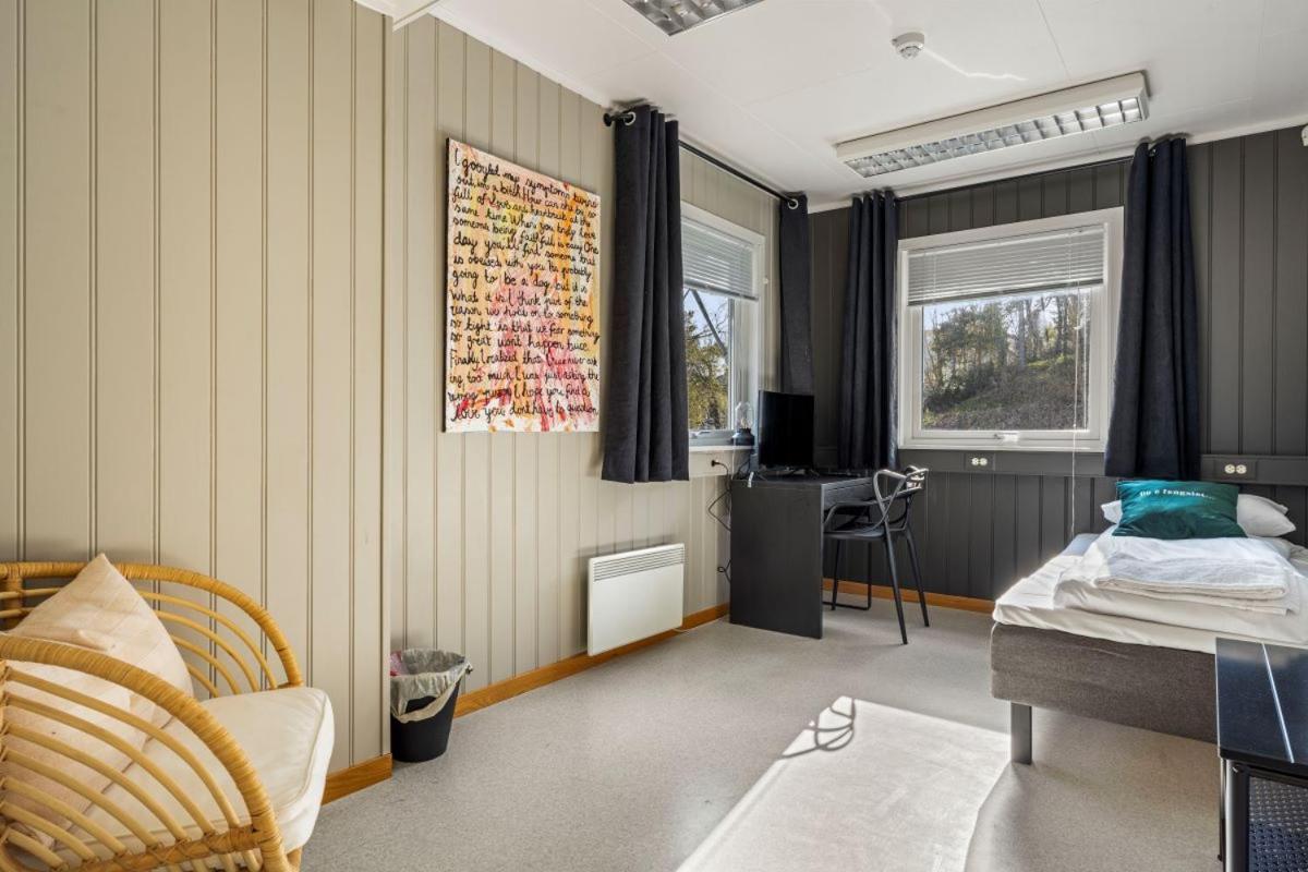 Single Room with Shared Shower and Toilet