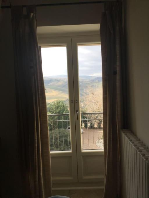 Apartment with Mountain View - Photo 10