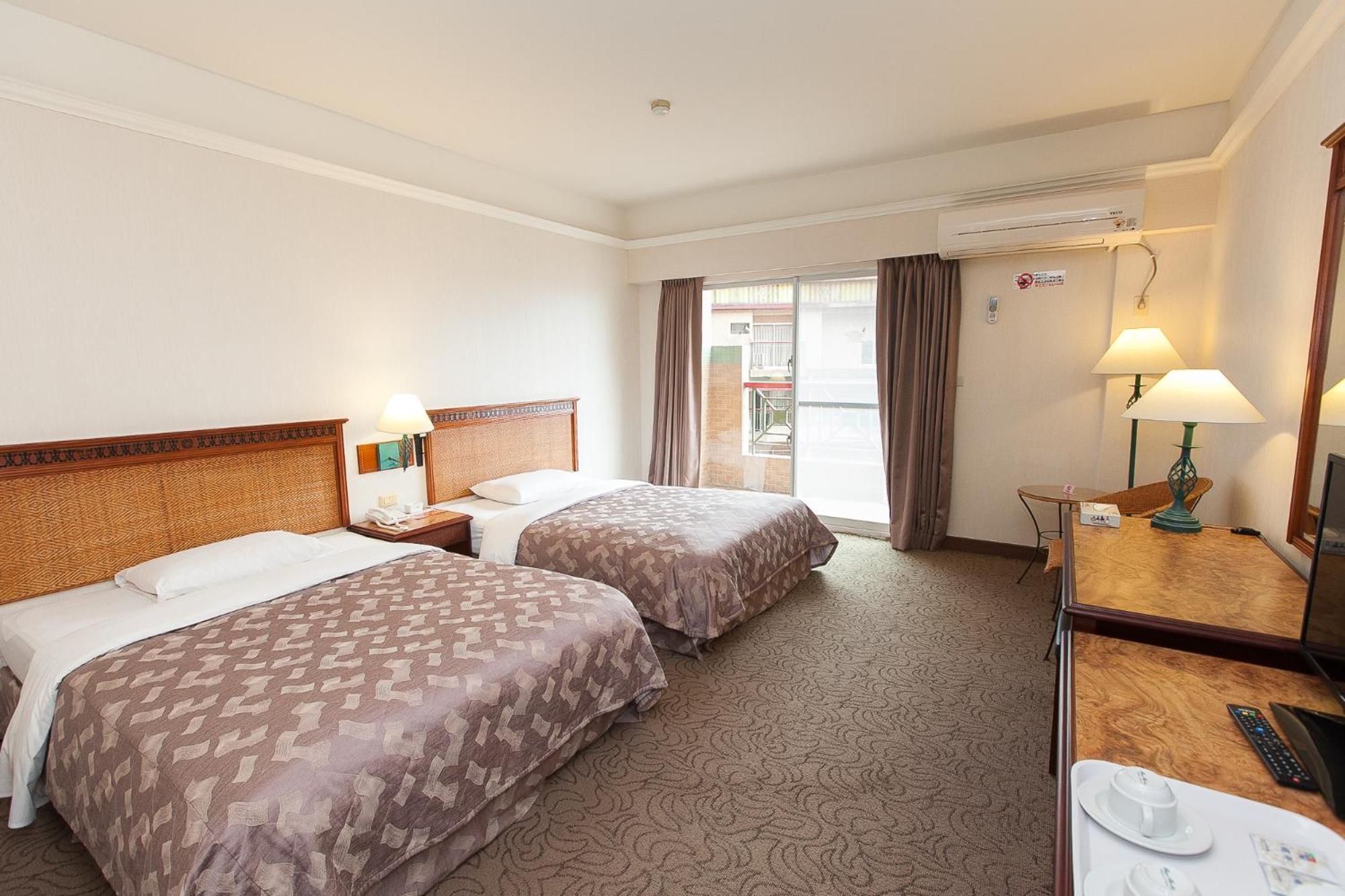Deluxe Double Or Twin Room photo 2