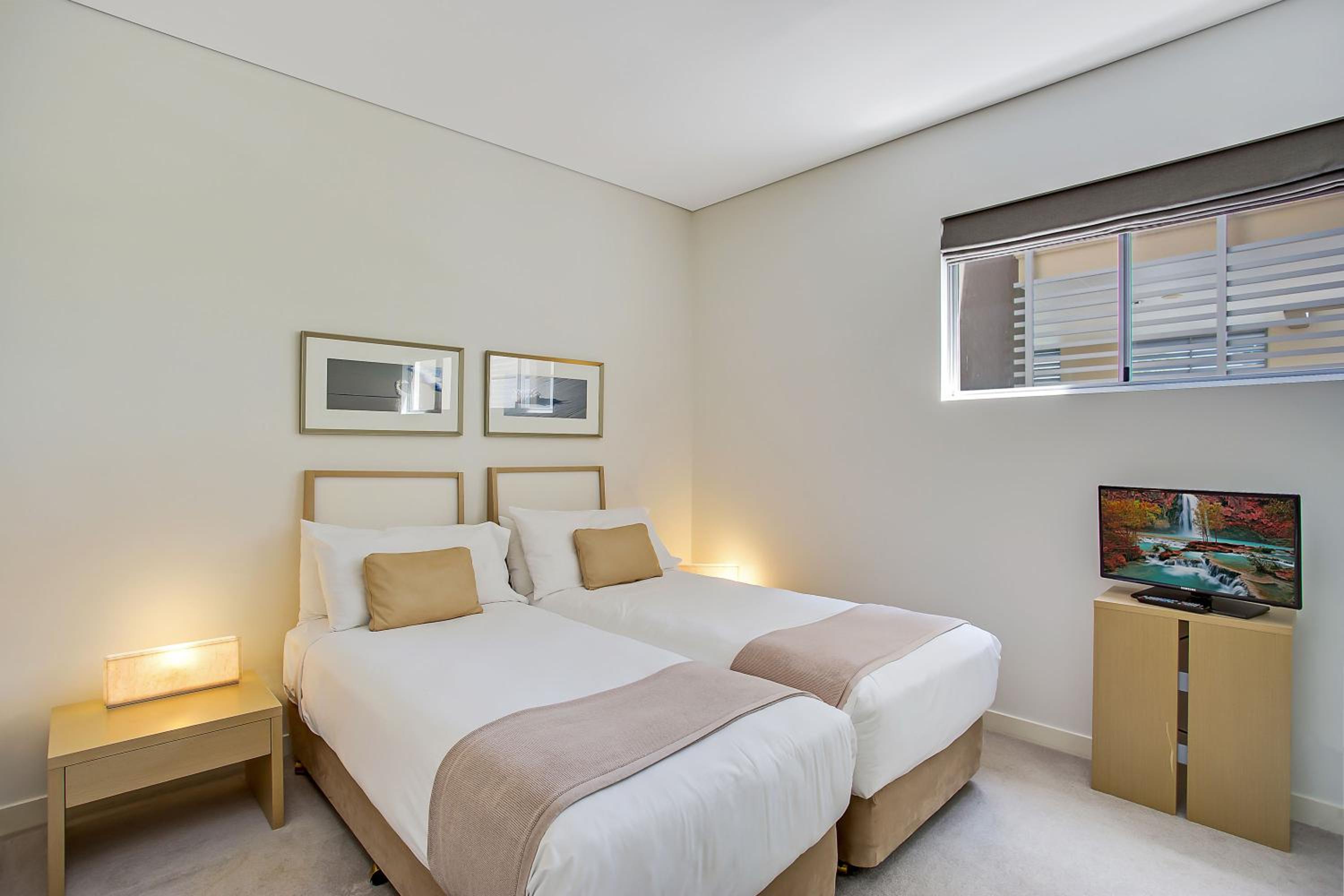 Two-Bedroom Bale Apartment - Photo 4