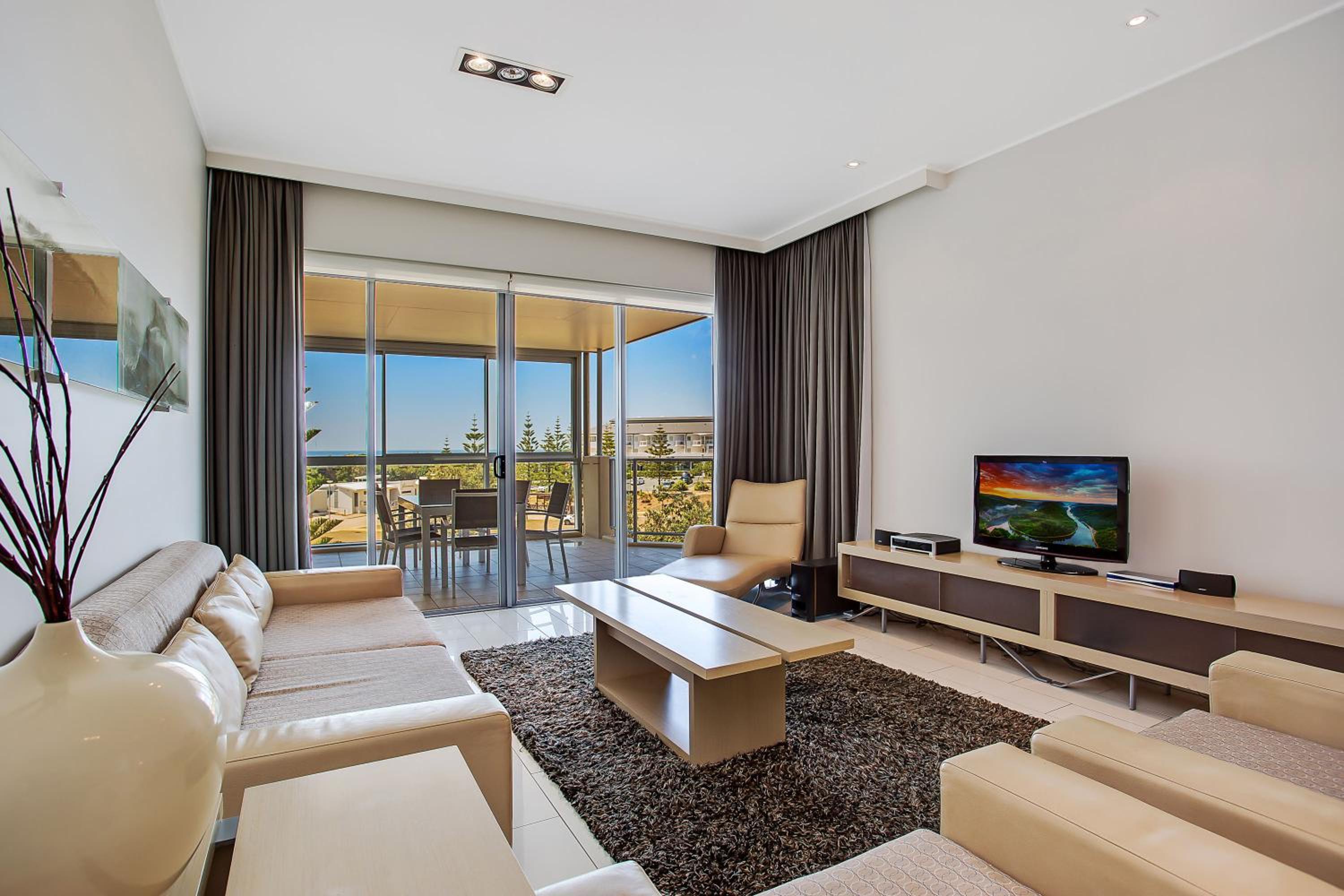 Two-Bedroom Bale Apartment - Photo 1