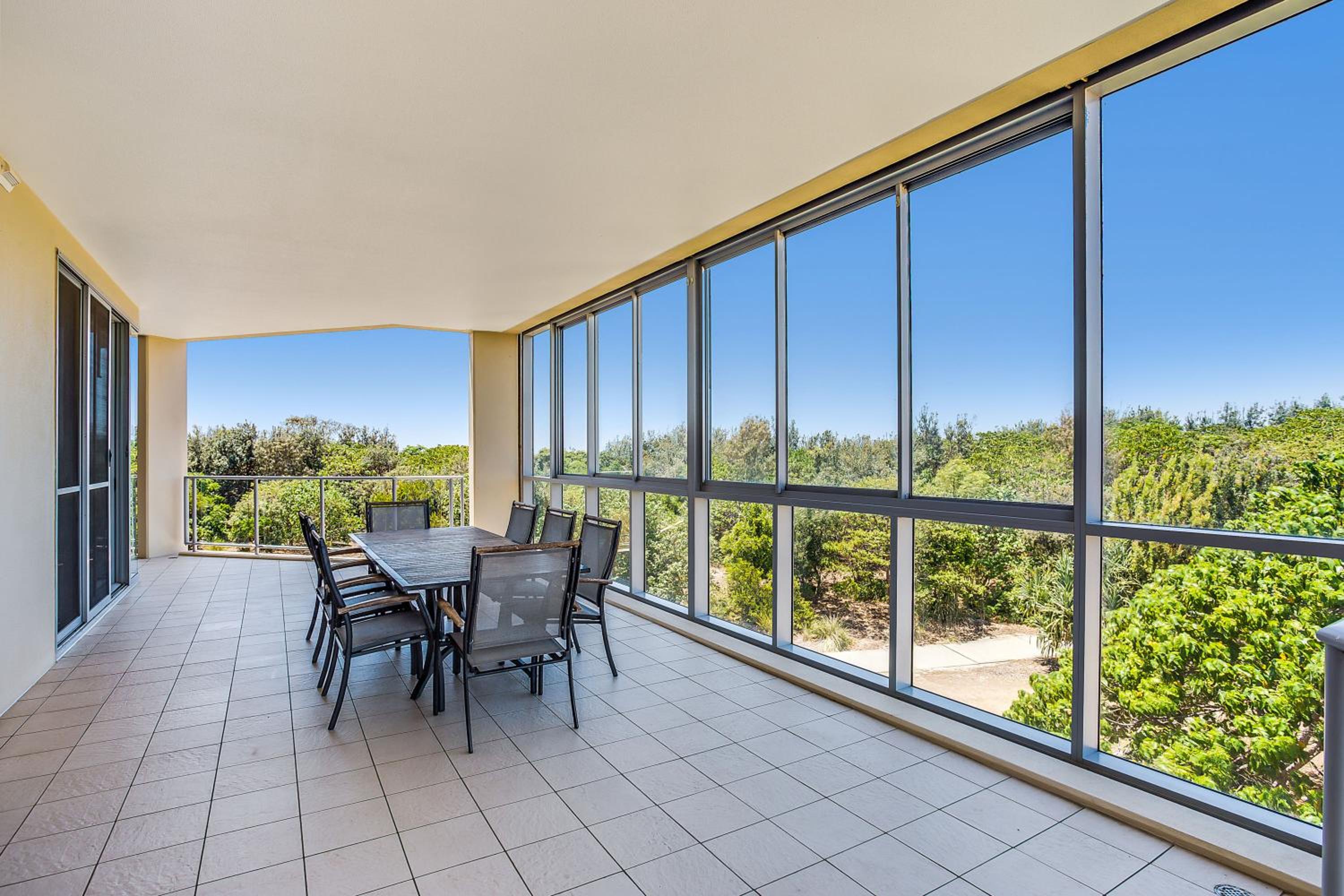Three-Bedroom Bale Apartment - Photo 9