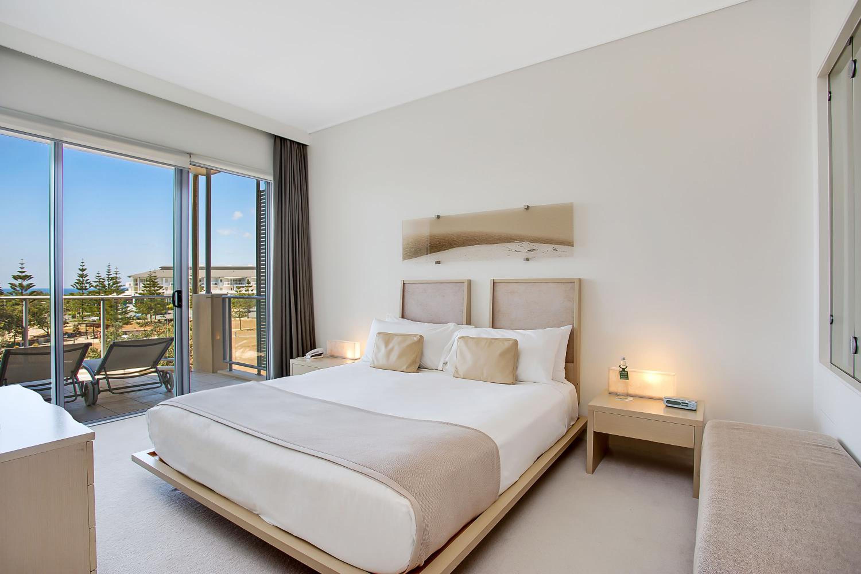 Three-Bedroom Bale Apartment - Photo 11