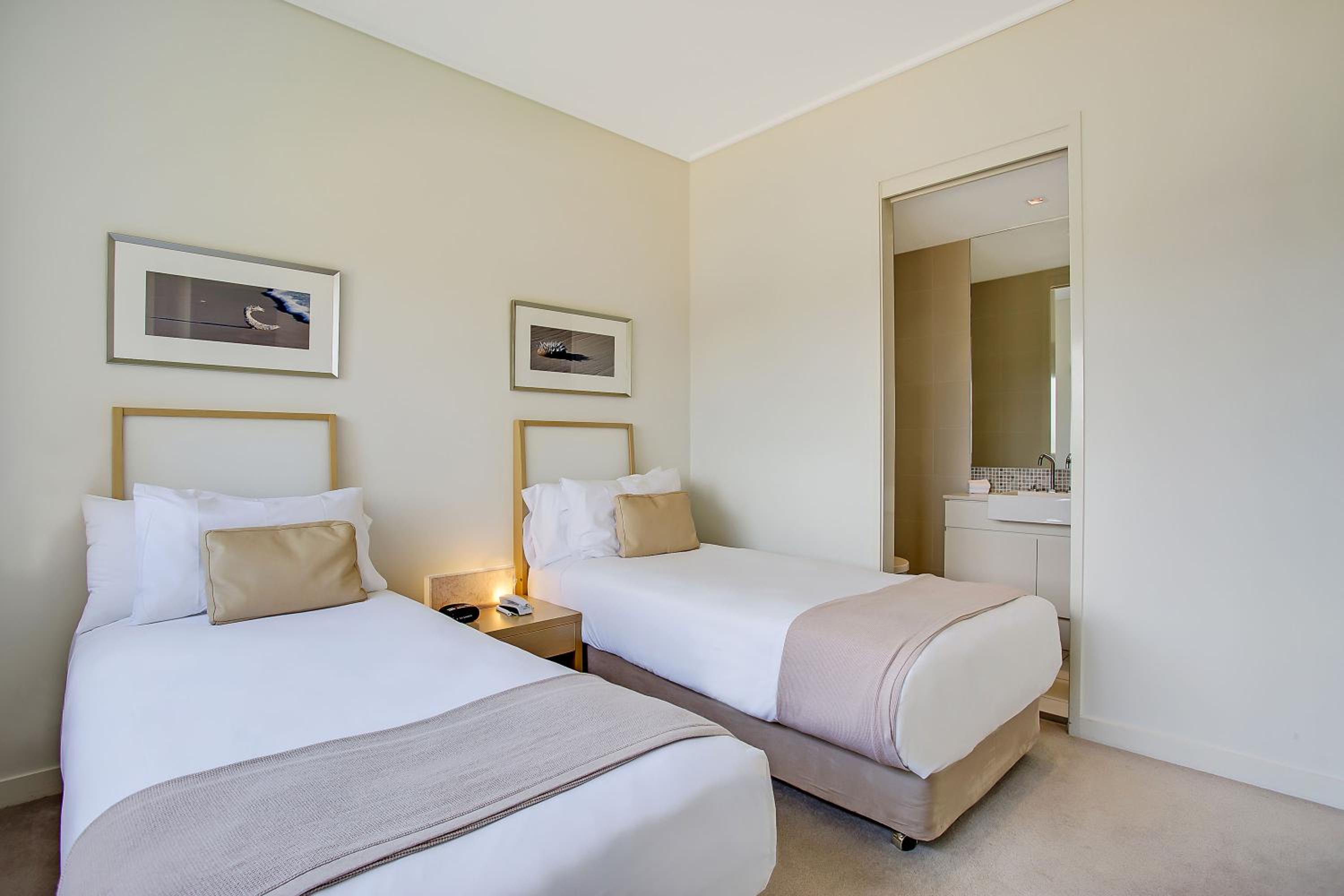 Three-Bedroom Bale Apartment - Photo 12