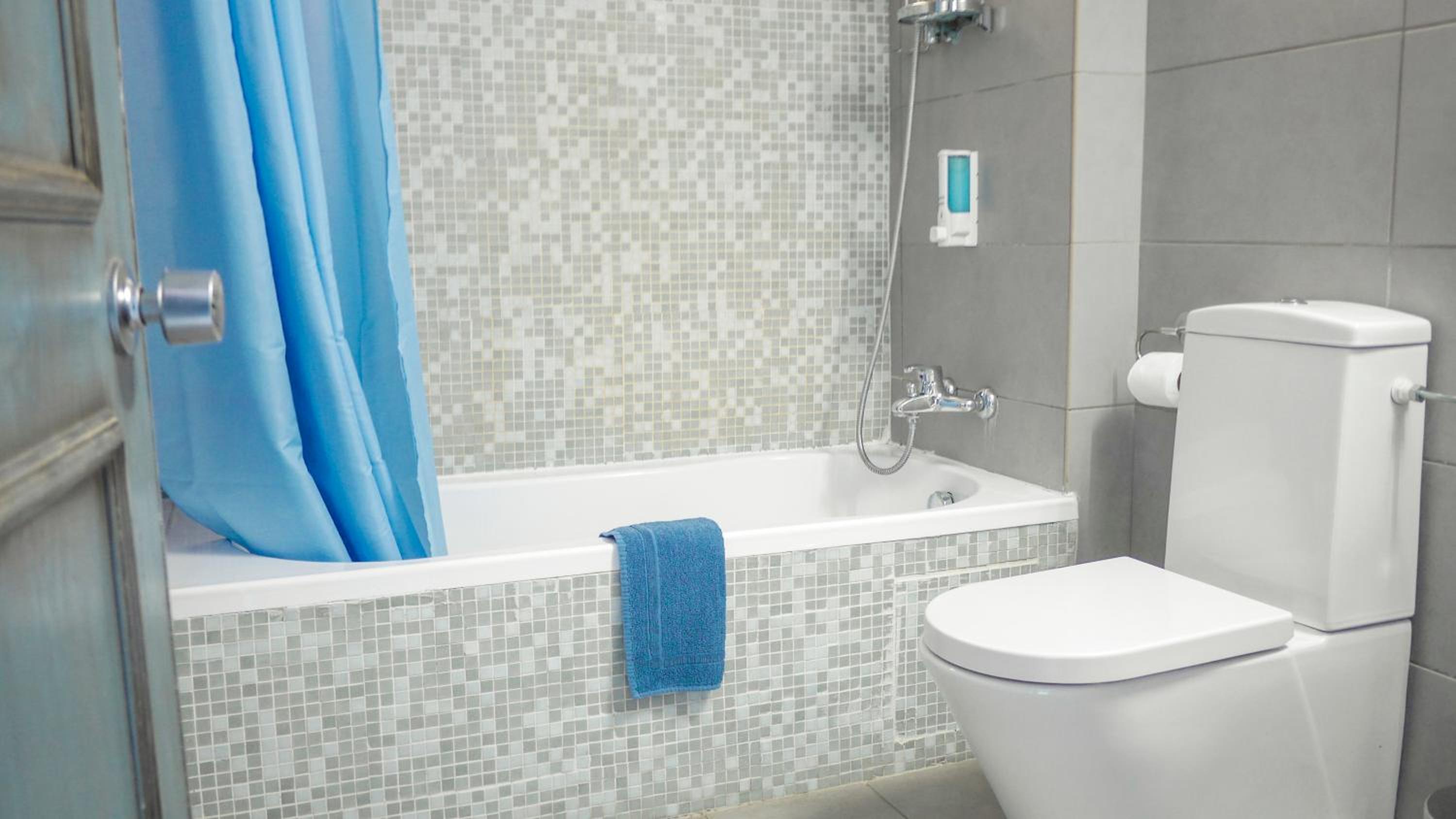 Suite with Balcony - Photo 9