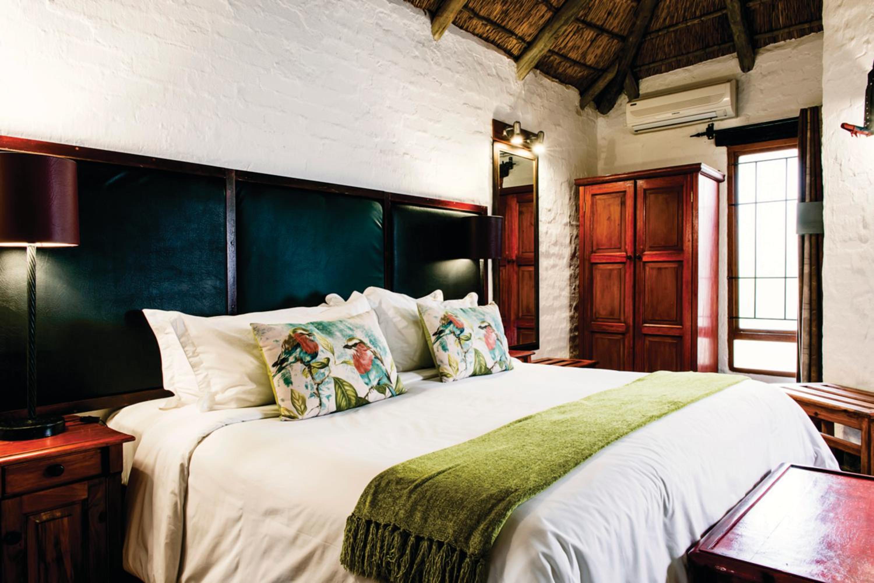 Super Deluxe Double or Twin Room - Photo 4