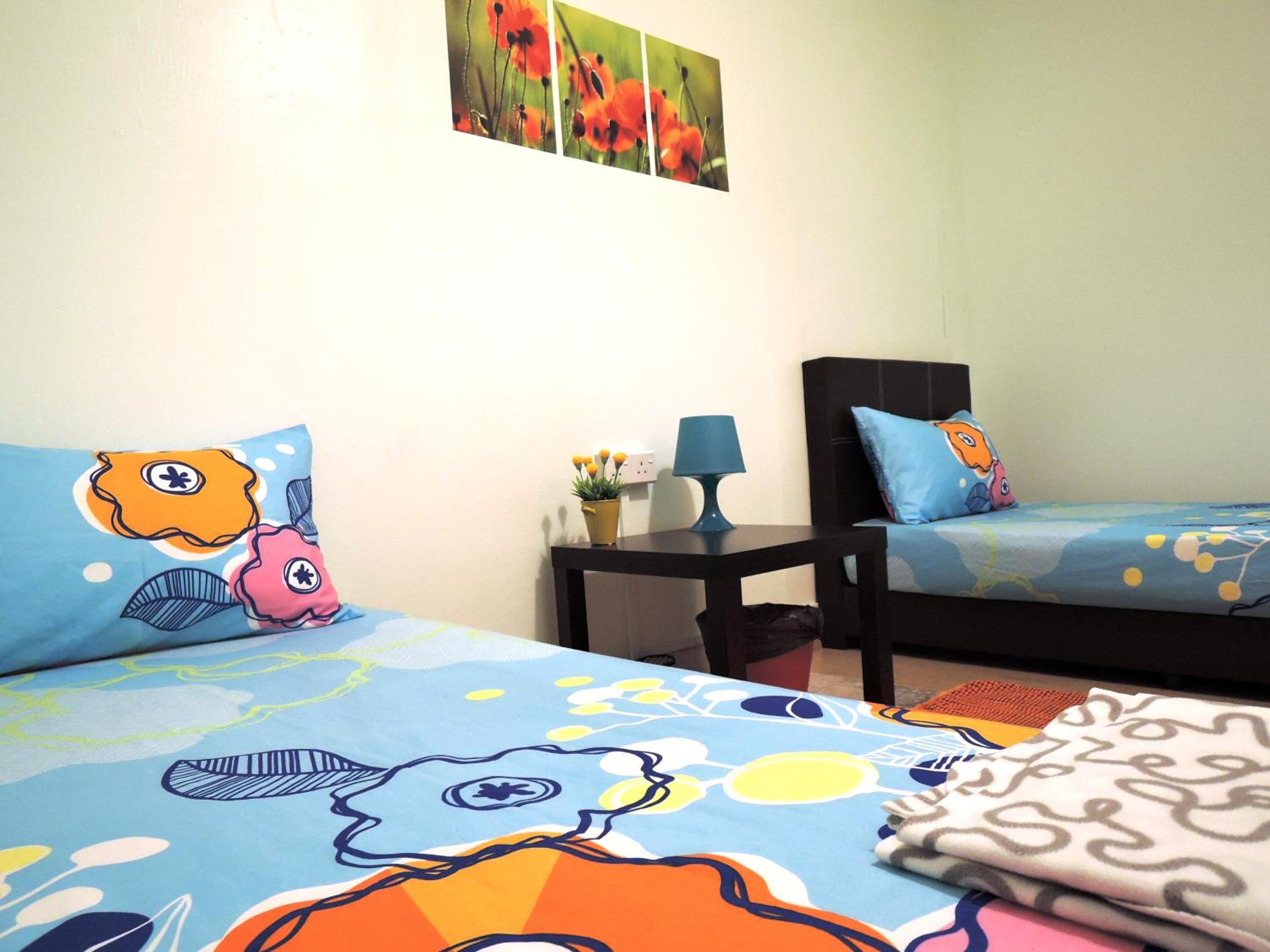 Standard Twin Room with Shared Bathroom