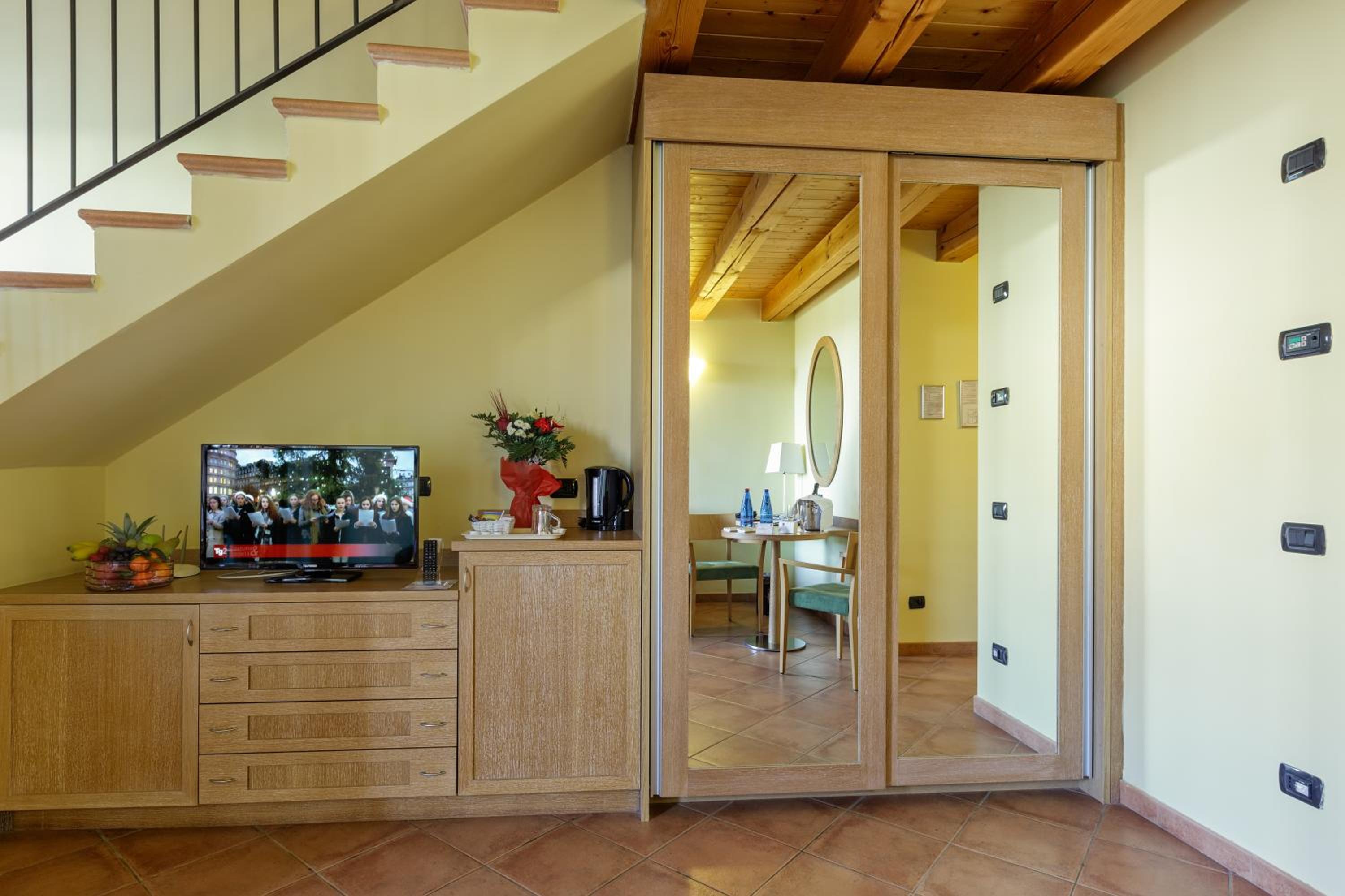 Superior Double or Twin Room - Photo 8