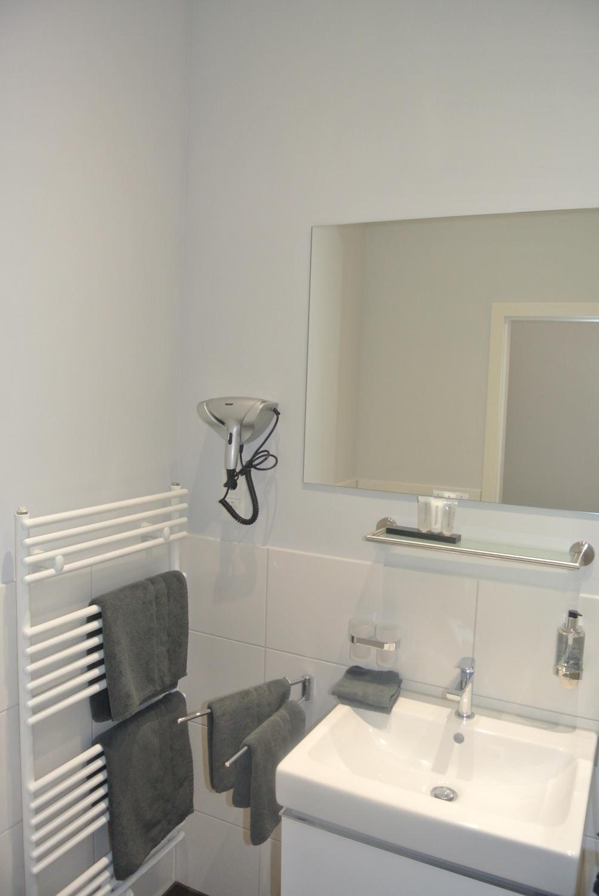 Double Room with Private Bathroom photo 2