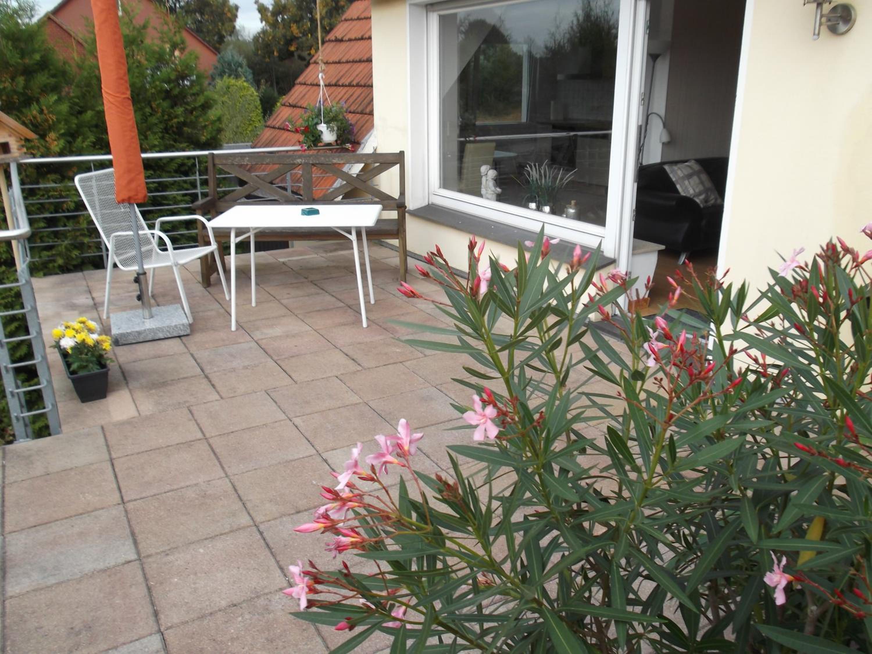 Apartment with Balcony - Photo 14