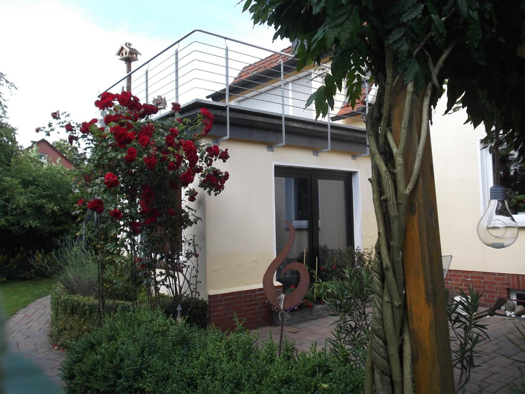 Apartment with Balcony - Photo 15