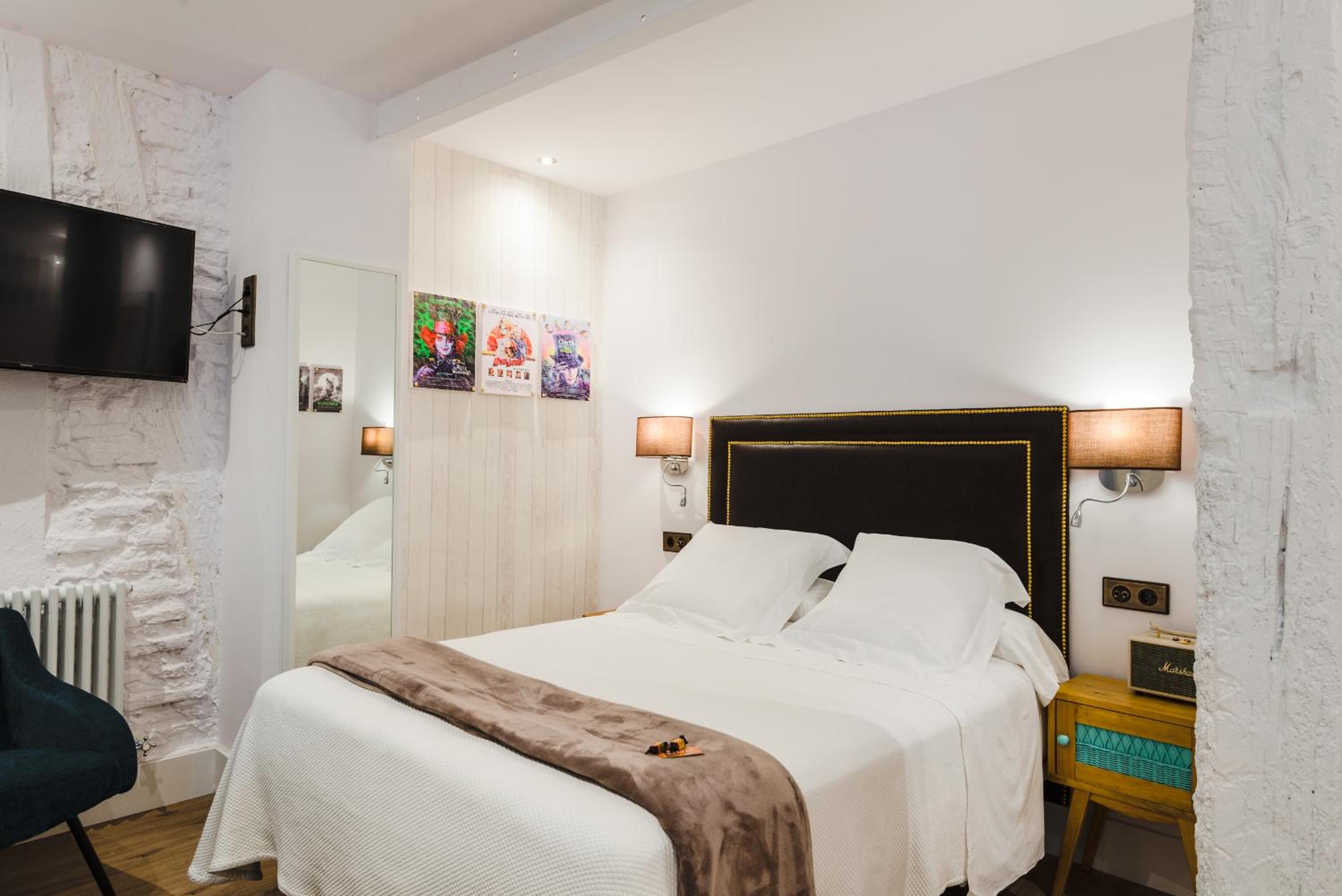 Standard Double or Twin Room - Photo 3
