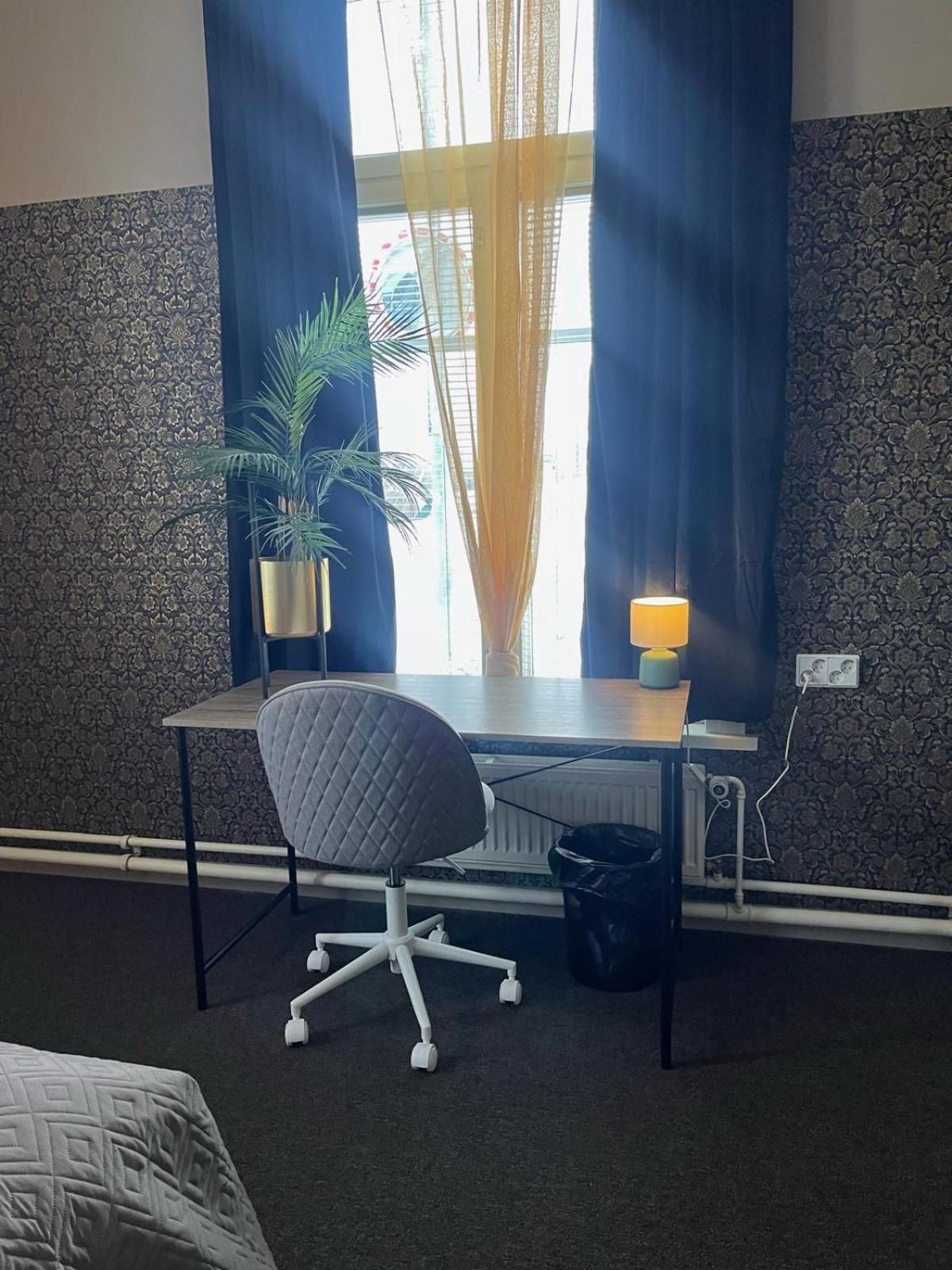 Double Room with Shared Bathroom photo 3