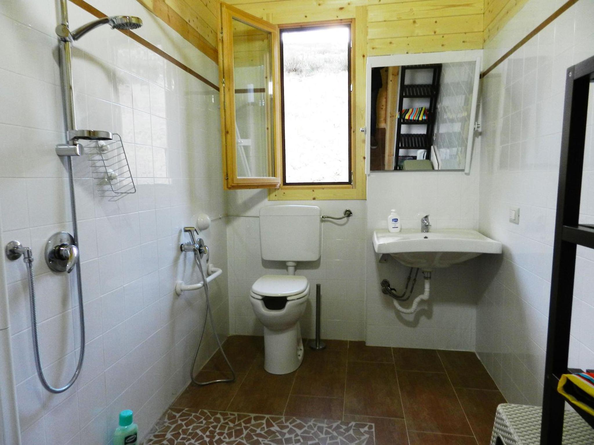 Two-Bedroom Bungalow photo 2