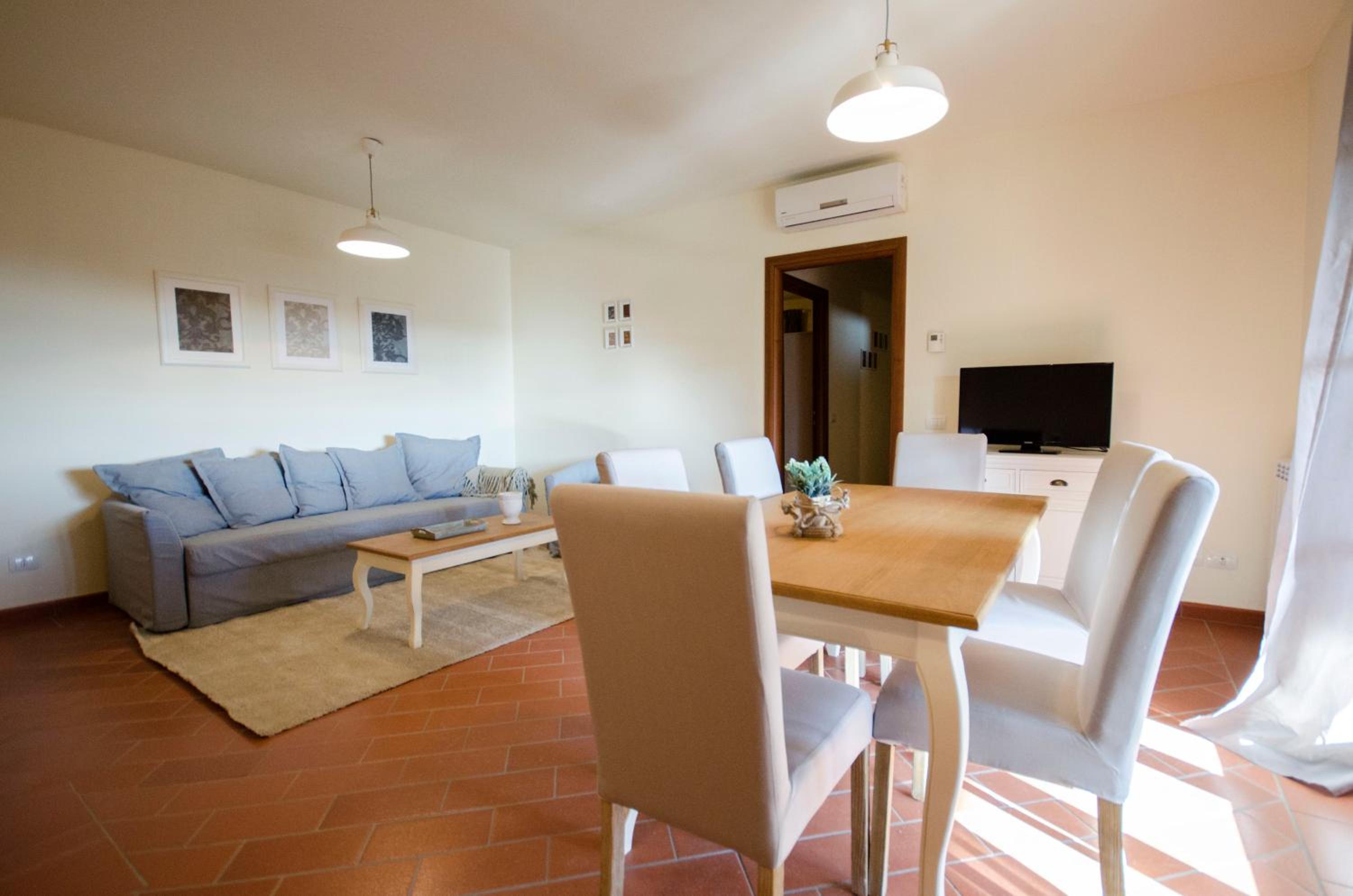 Three-Bedroom Apartment photo 1