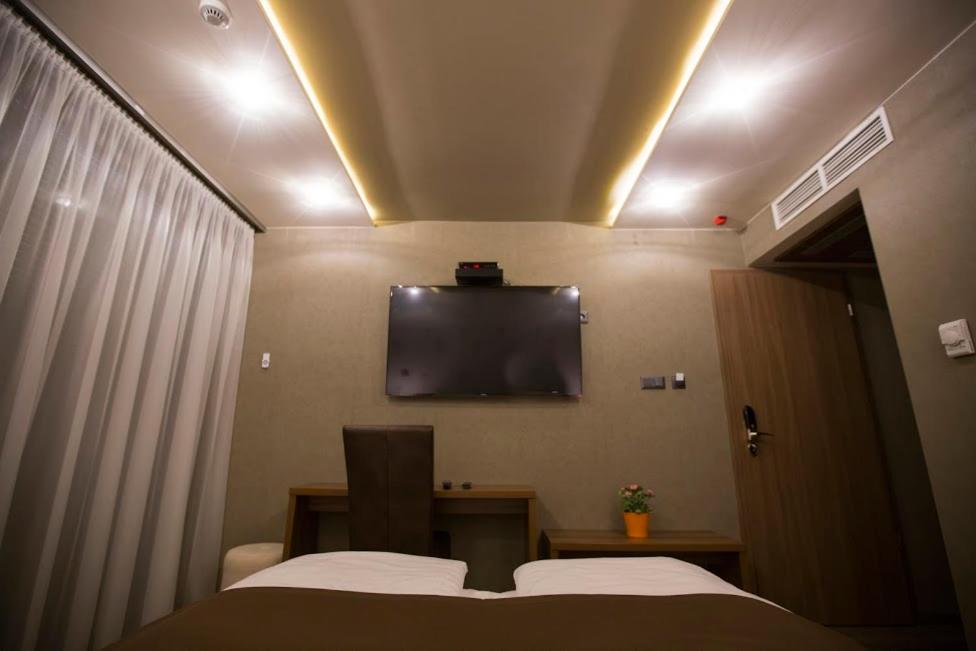 Double Room - Photo 3