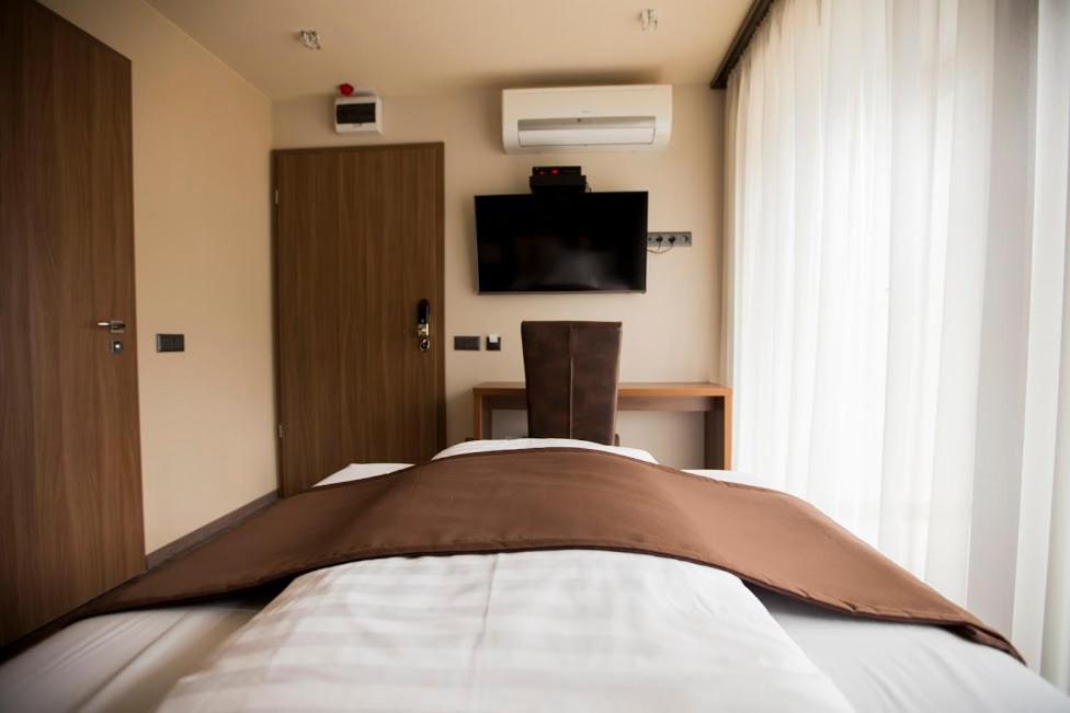 Double Room - Photo 2