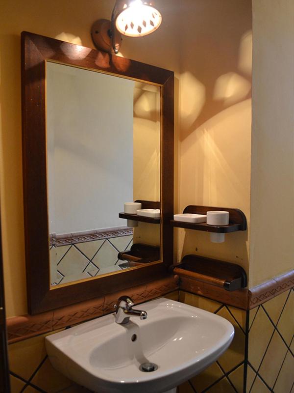 Twin Room with Private External Bathroom photo 2