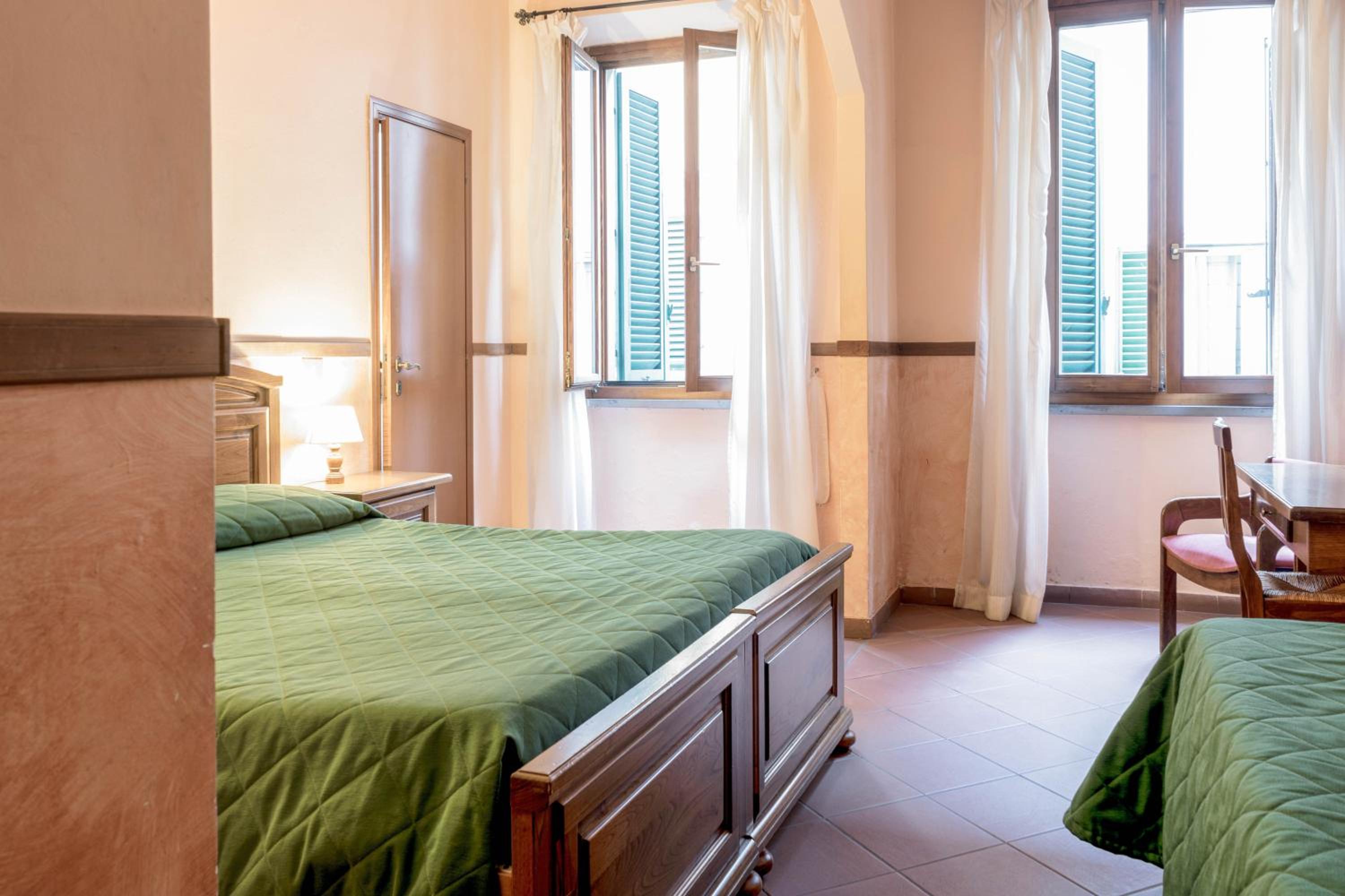 Triple Room - Photo 6