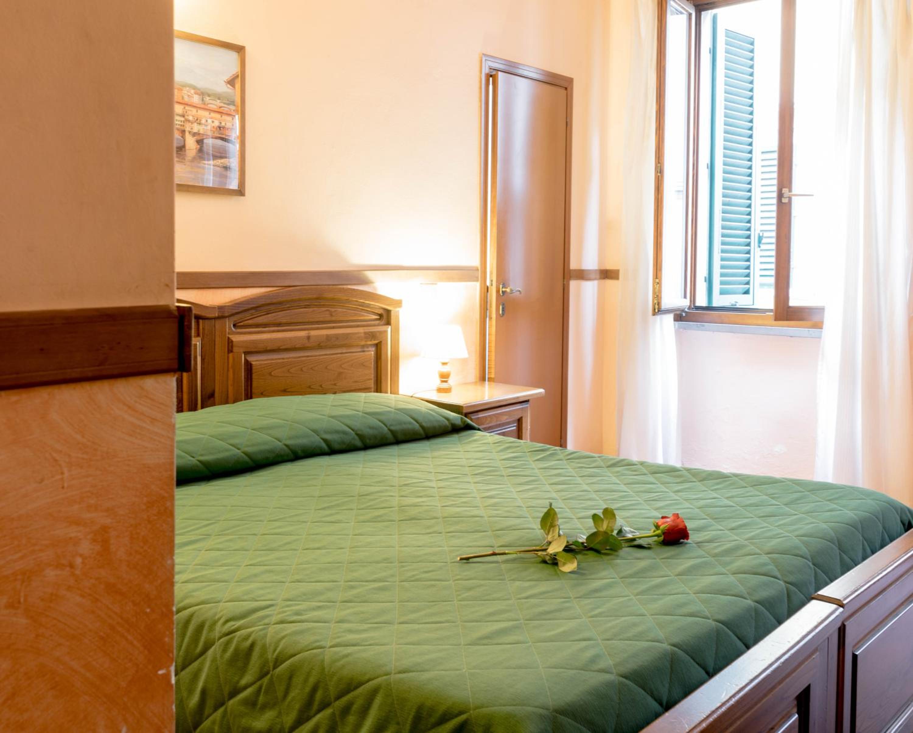 Triple Room - Photo 13
