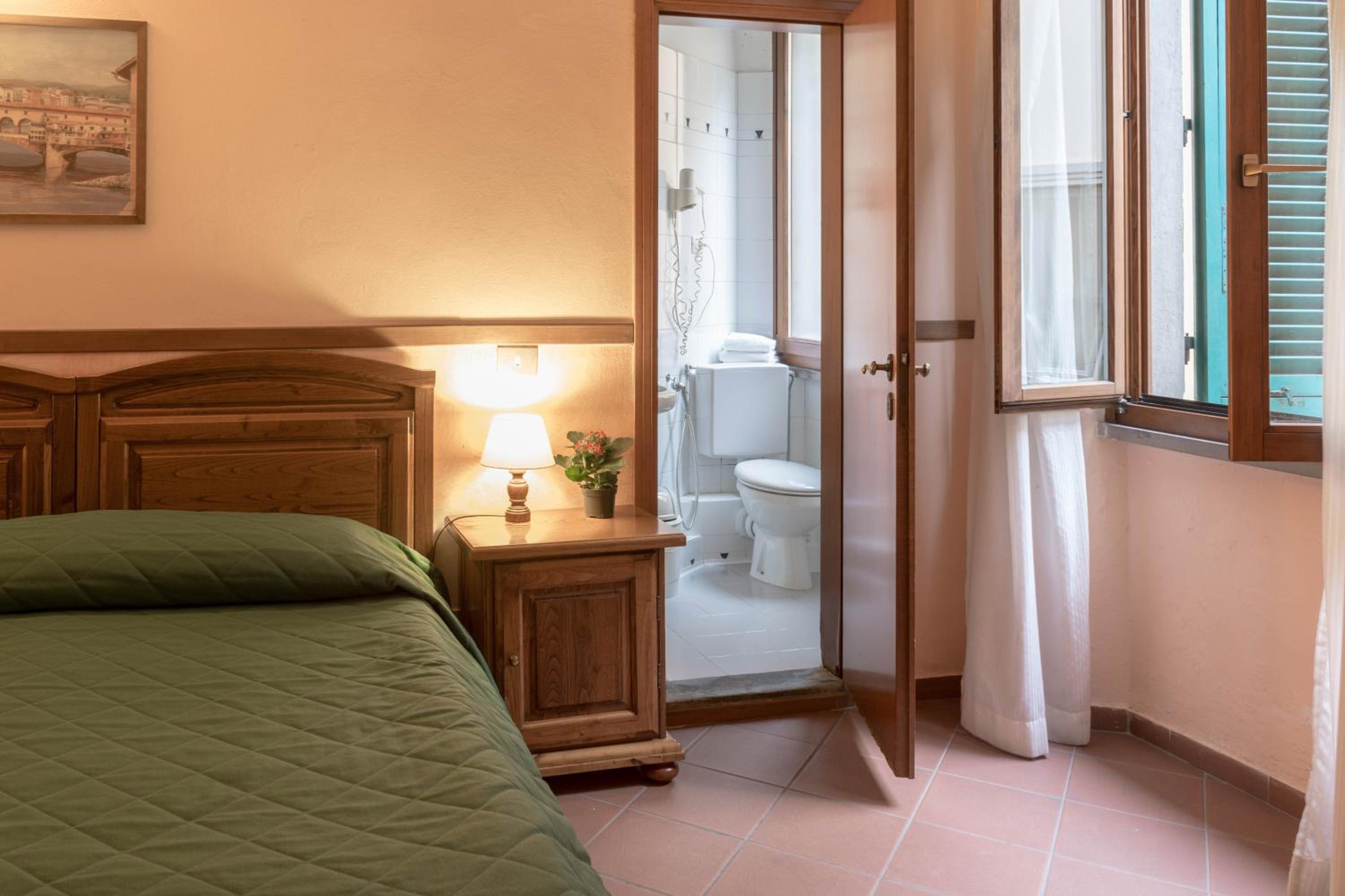 Triple Room - Photo 7