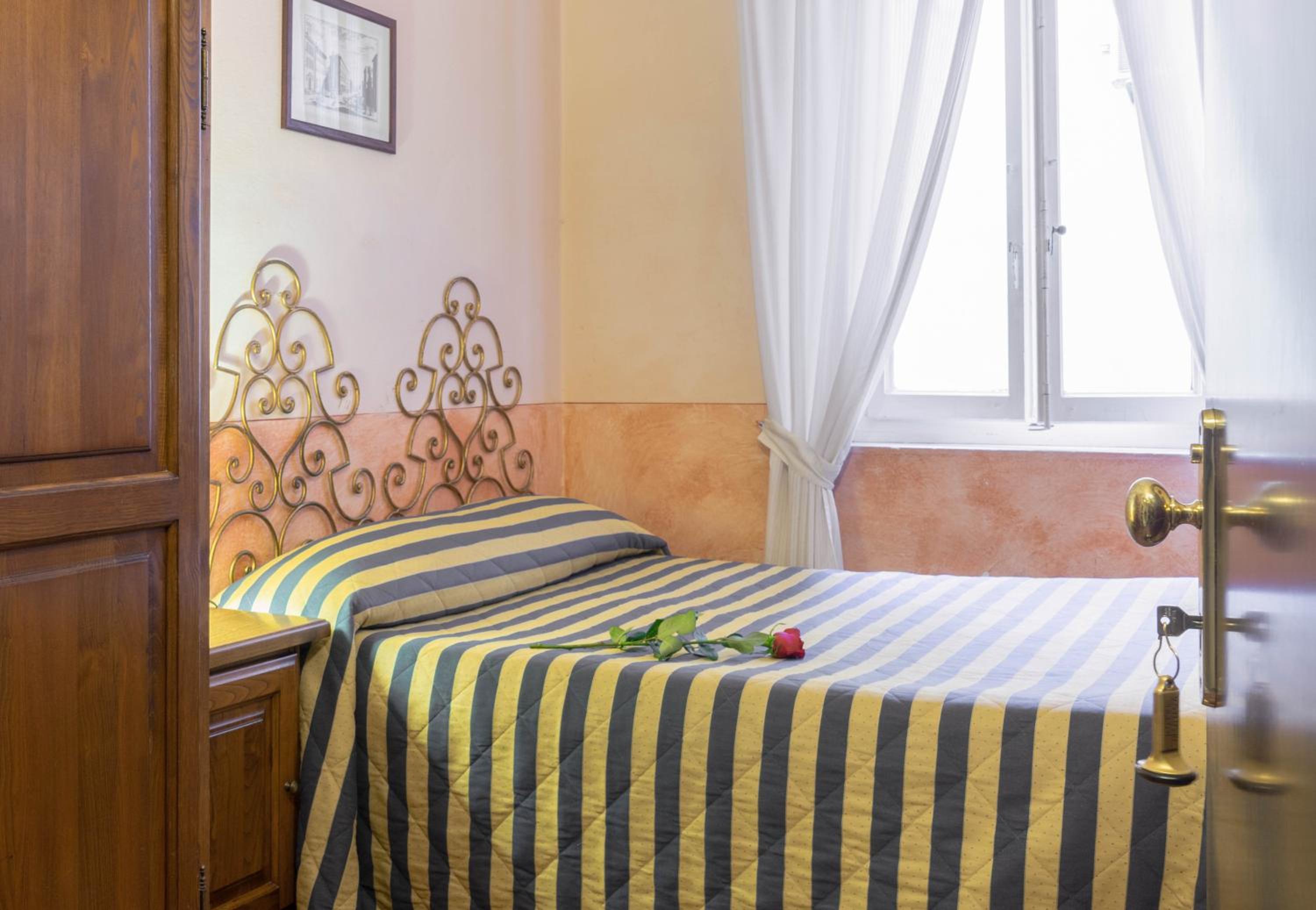 Single Room photo 1