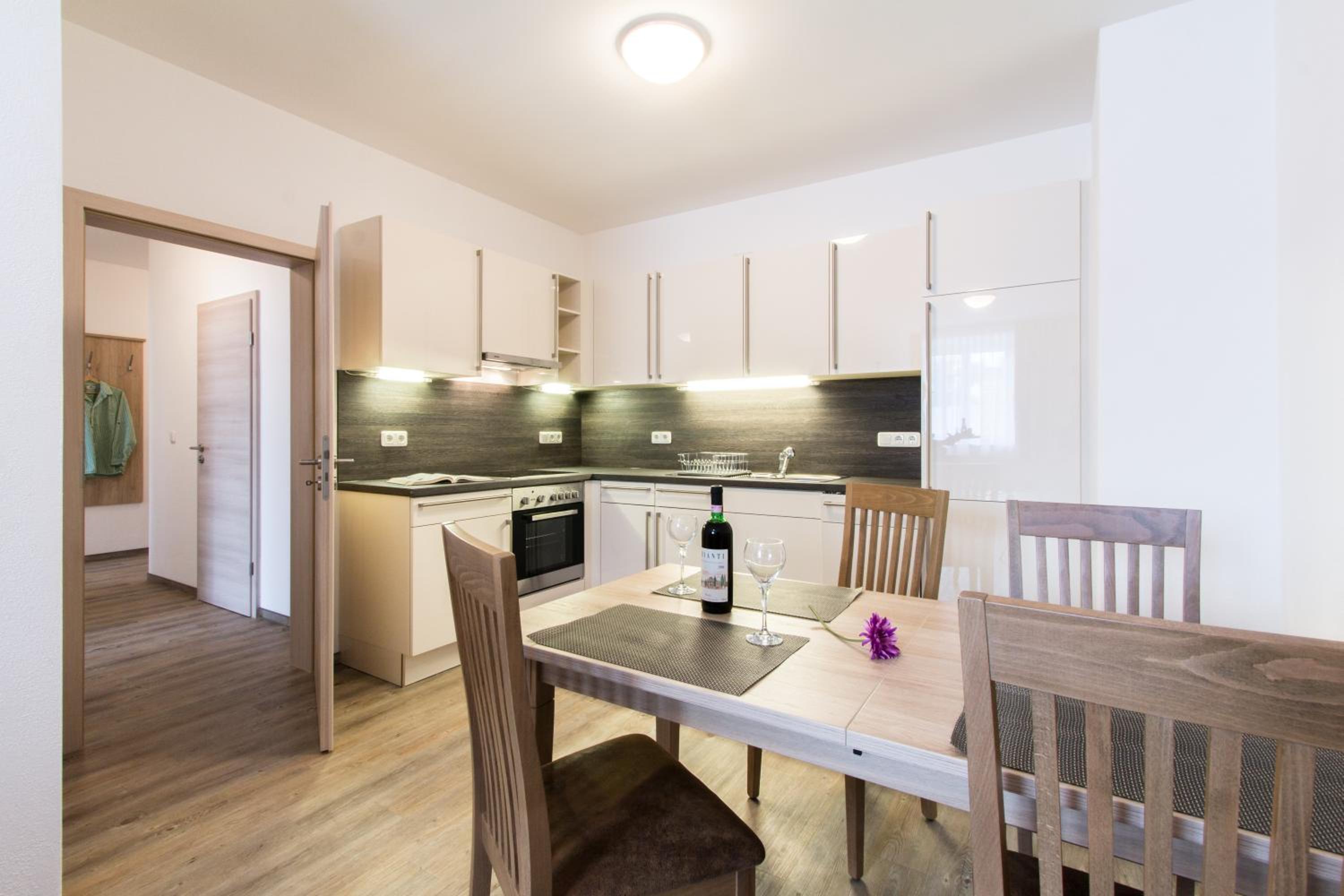 Two-Bedroom Apartment - Photo 6