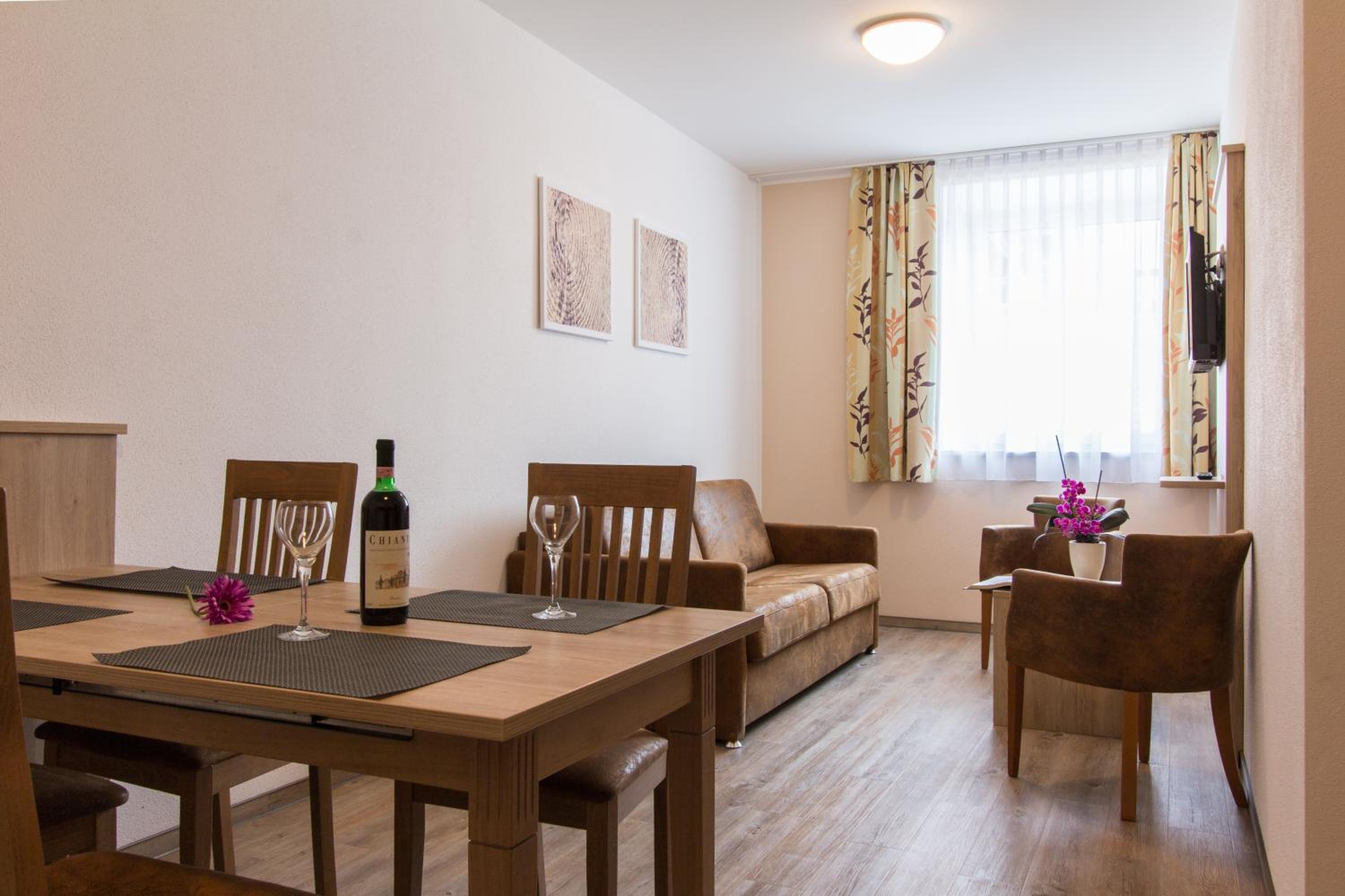 Two-Bedroom Apartment - Photo 4