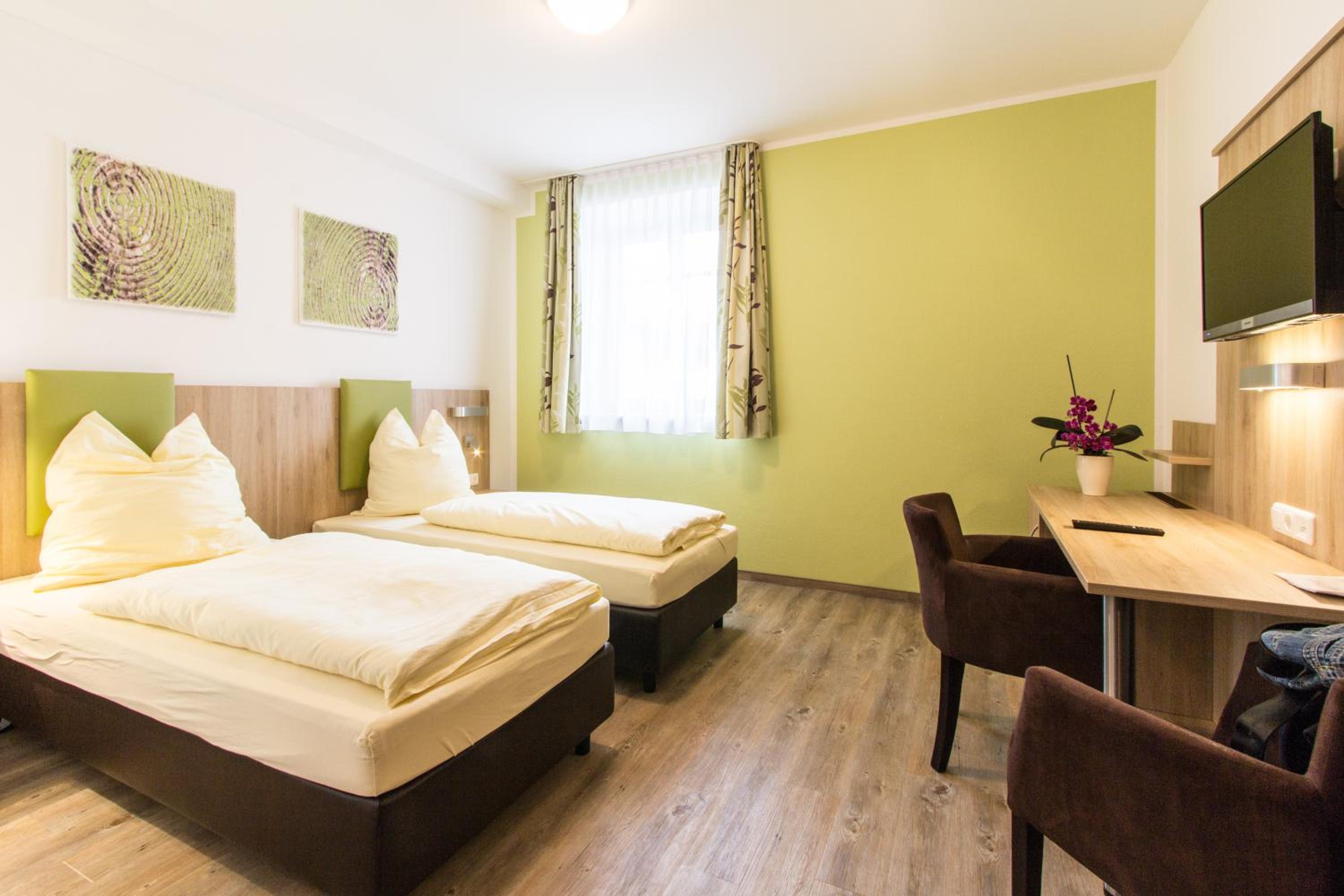 Double or Twin Room - Photo 5