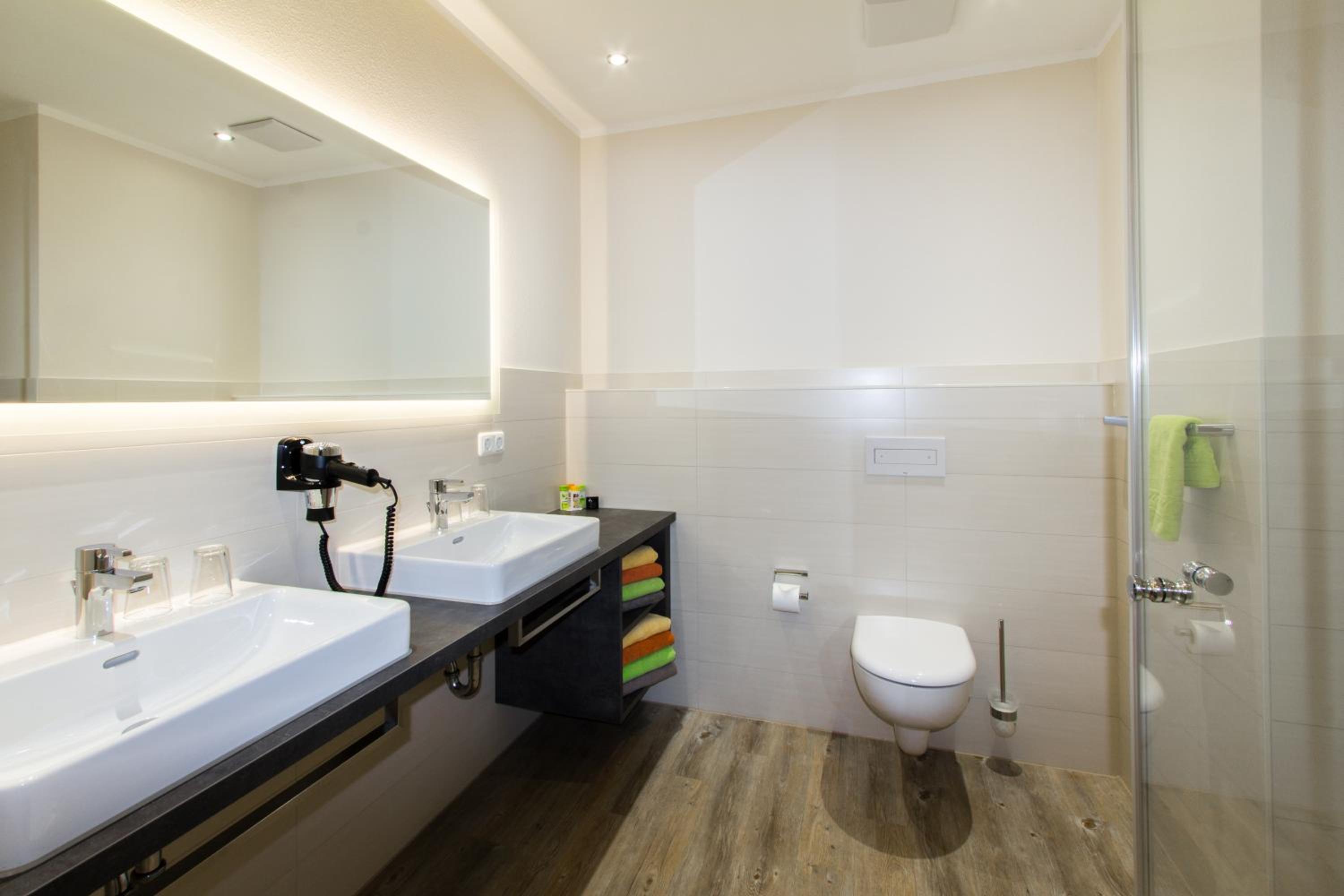 Two-Bedroom Apartment - Photo 3