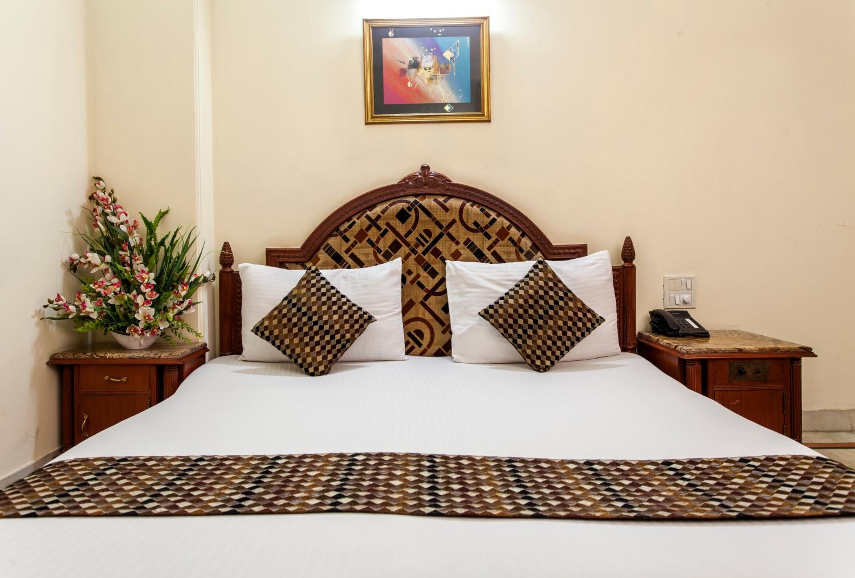  Value Room - Photo 4