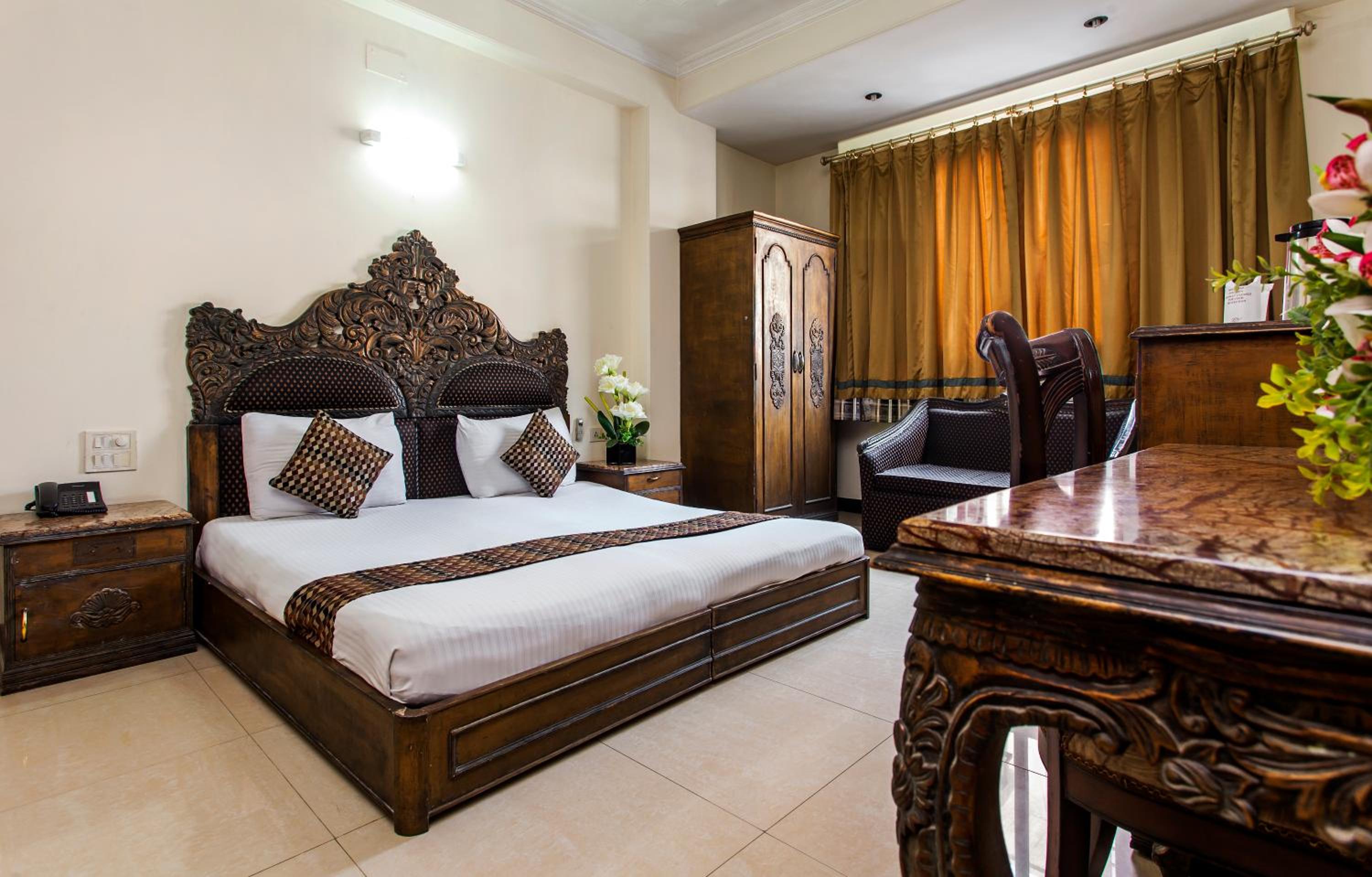 Deluxe Room - Photo 10