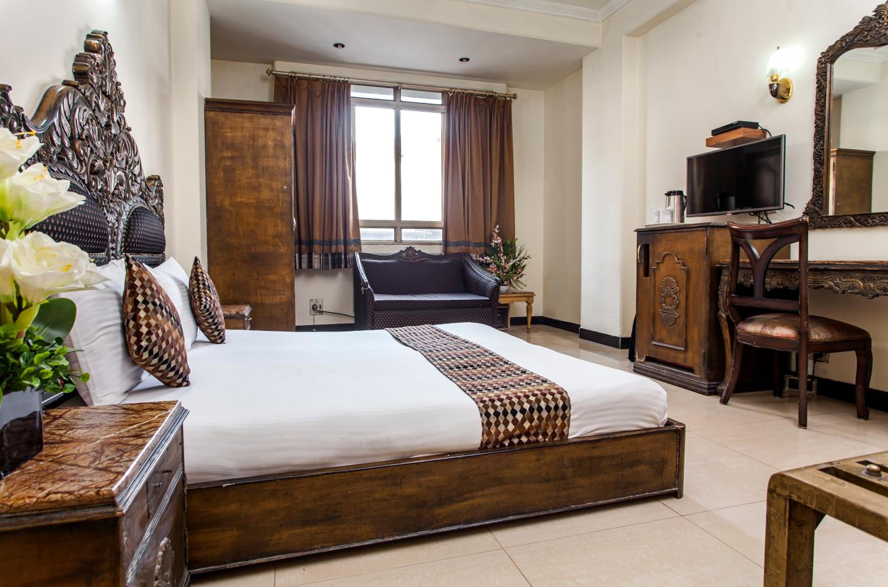 Deluxe Room - Photo 9