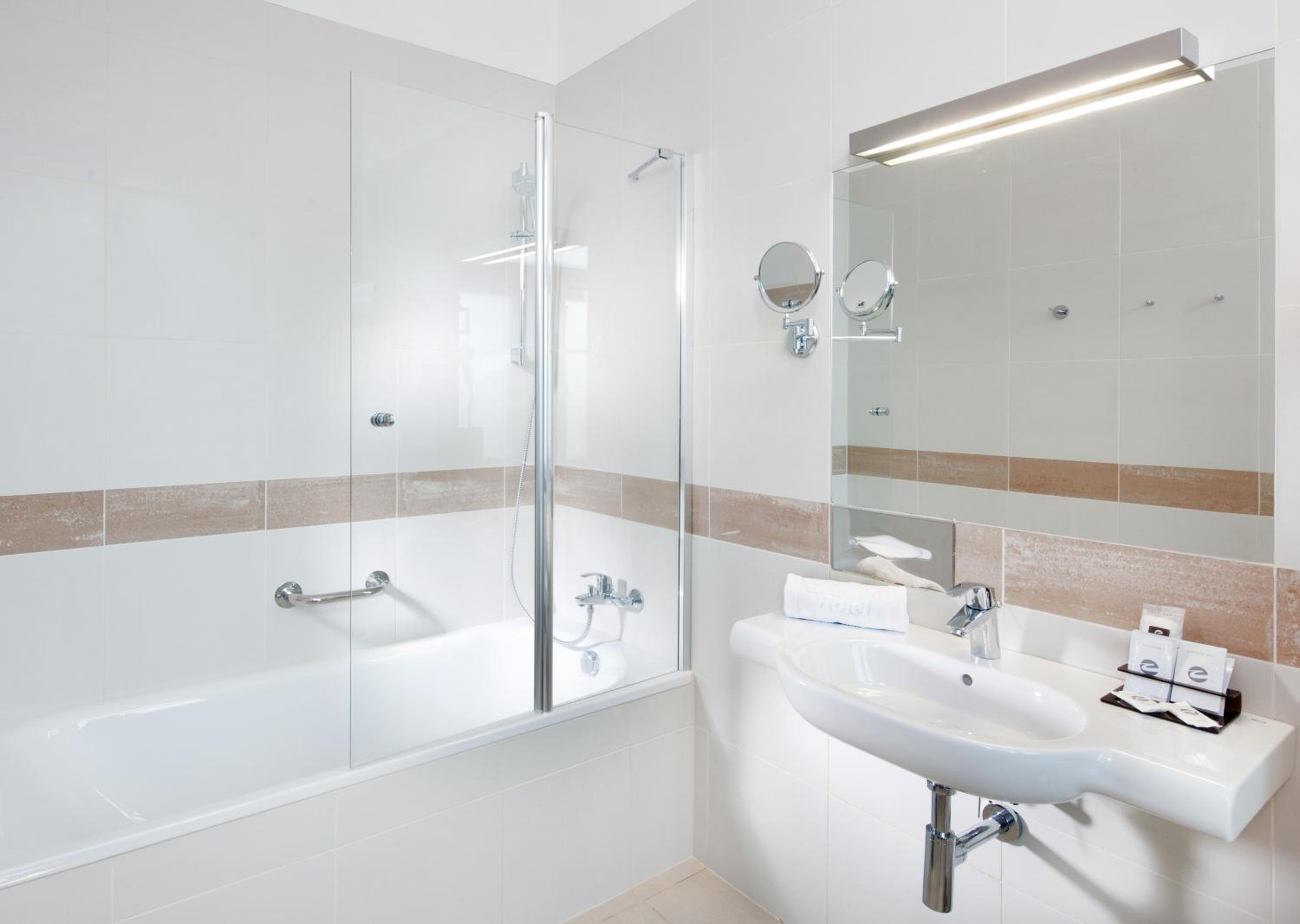 Superior Double or Twin Room - Photo 2