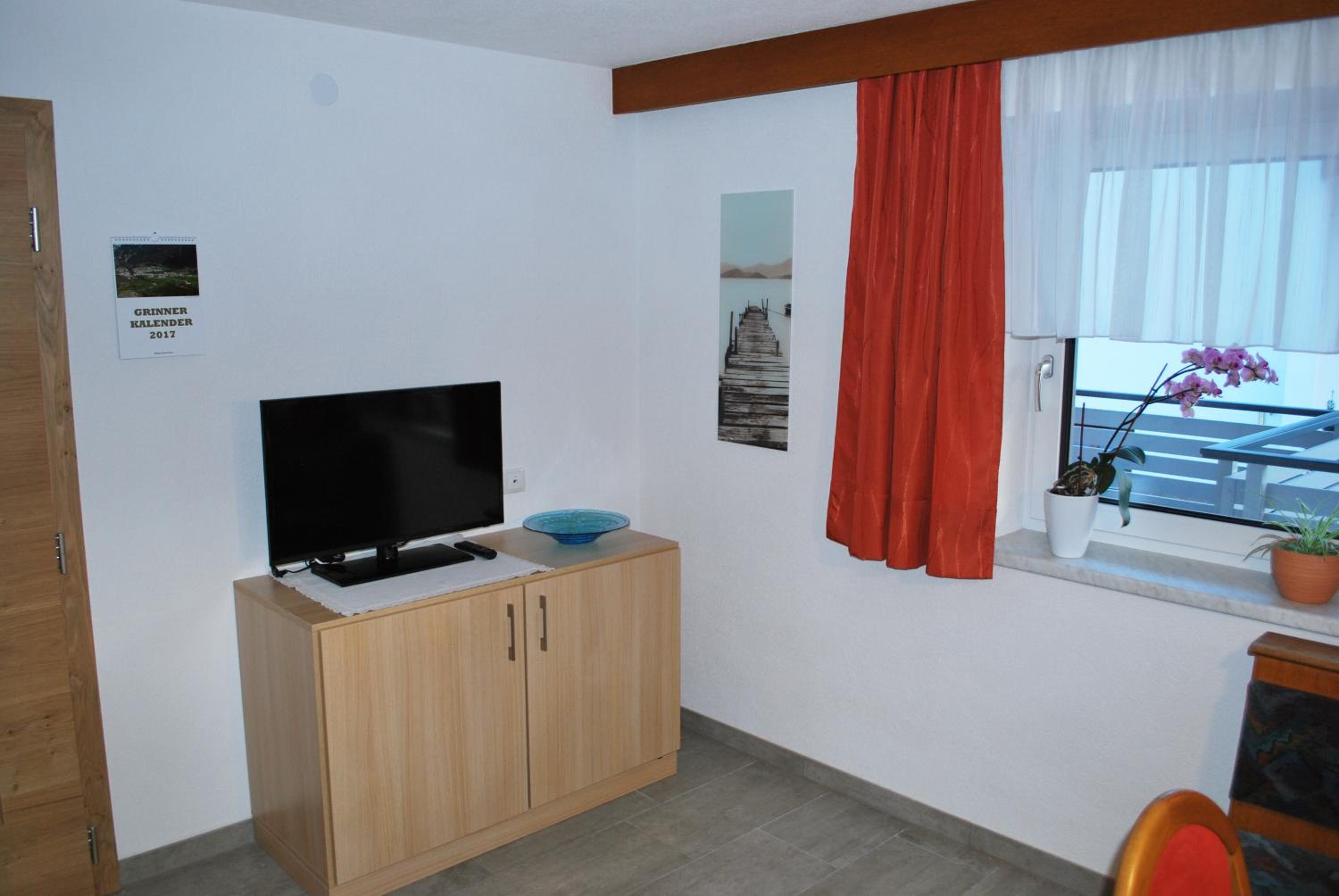 Apartment - Ground Floor photo 2