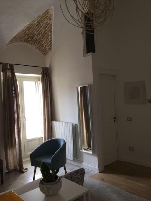 Apartment with Mountain View - Photo 4