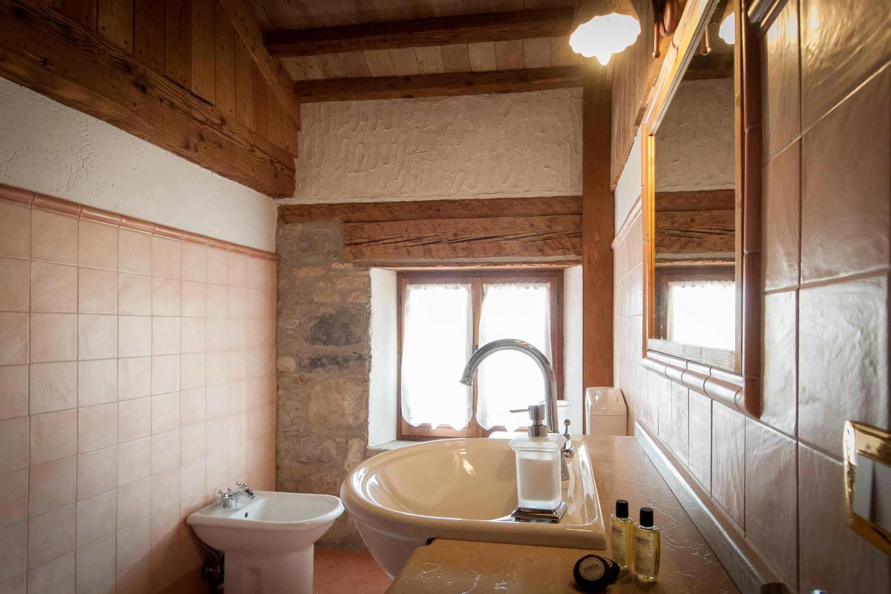 Double Room (1 - 2 Adults) photo 2