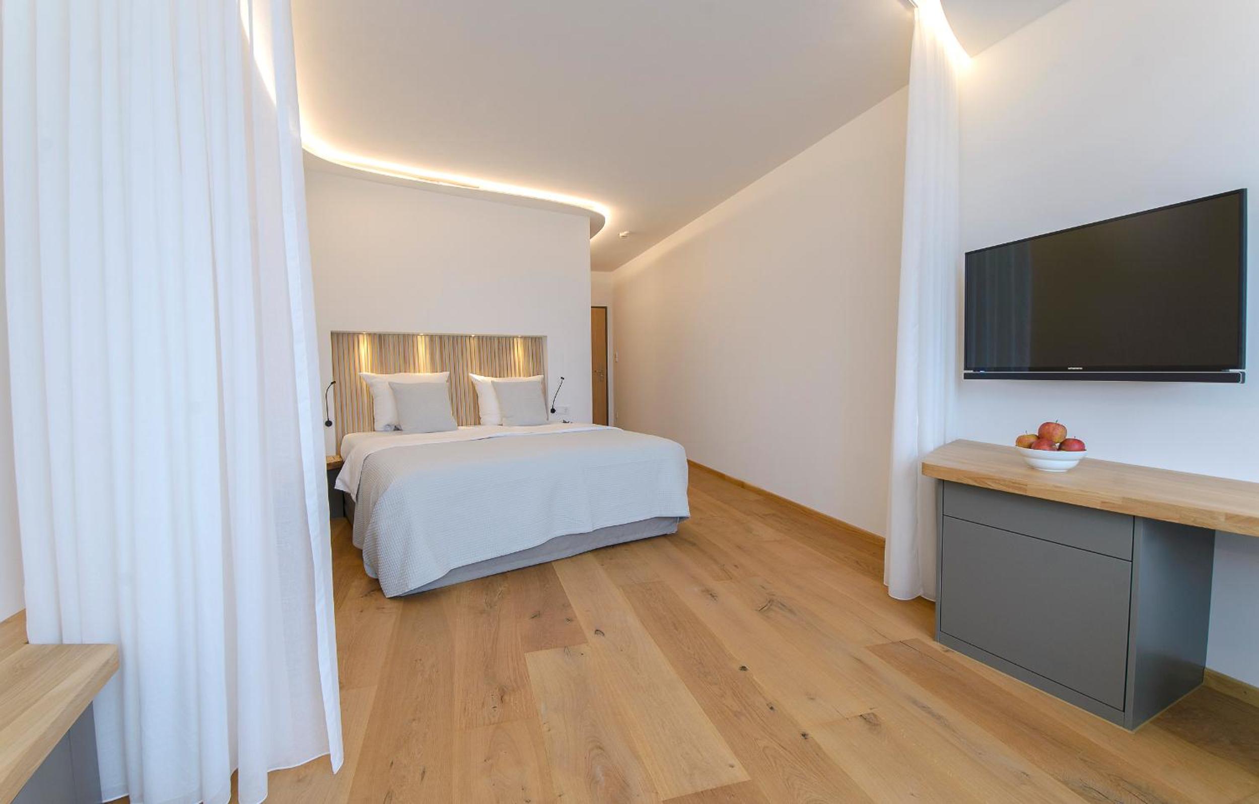 Deluxe Double Room photo 2