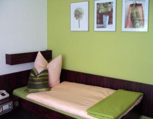 Single Room photo 2