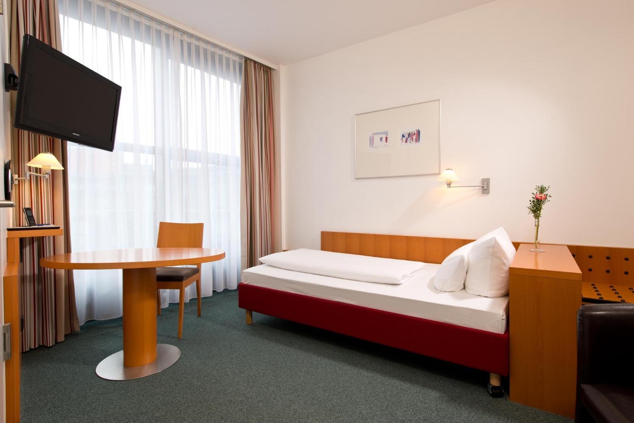 Single Room photo 2