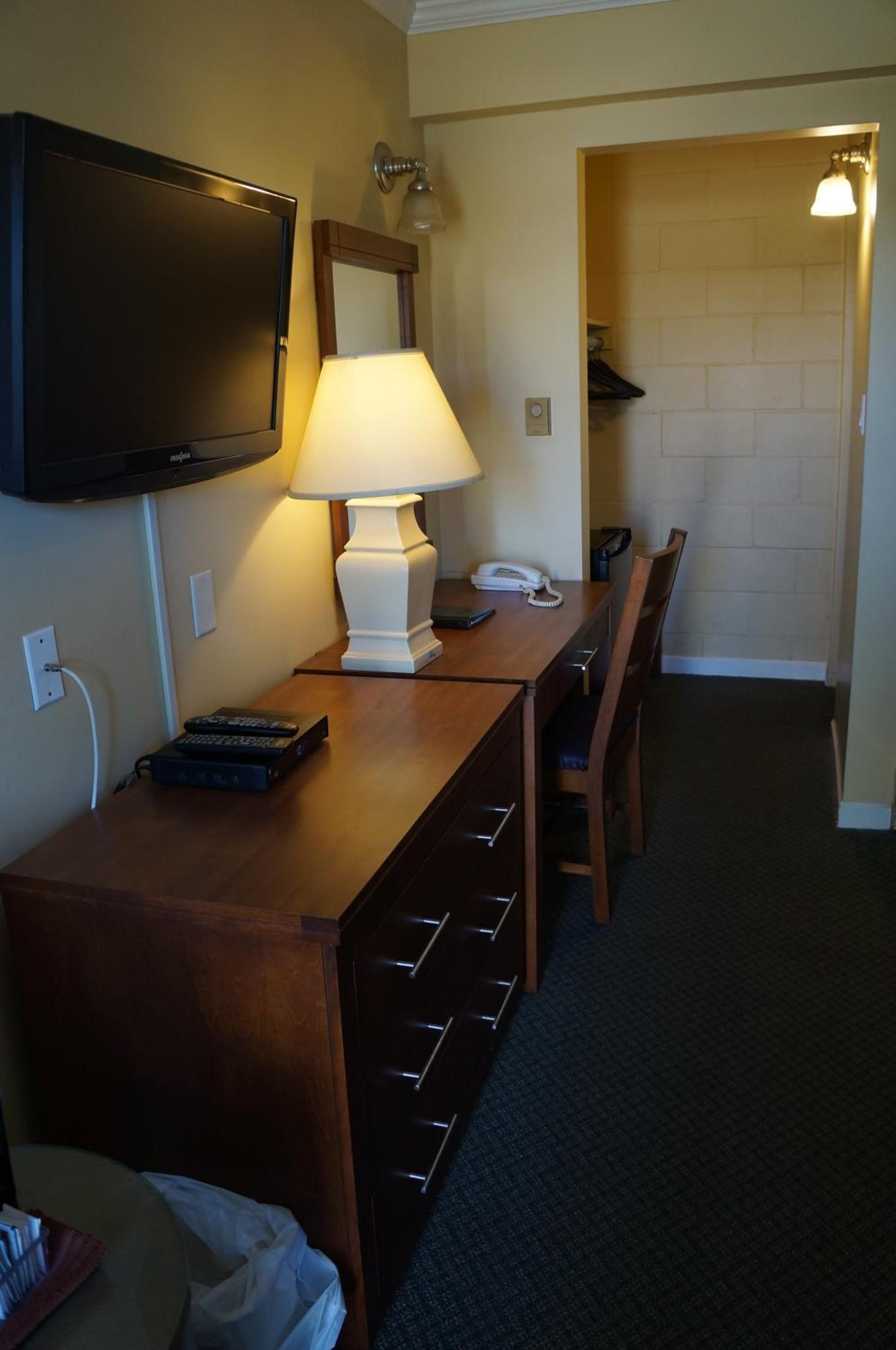 Double Room with Two Double Beds - Photo 3
